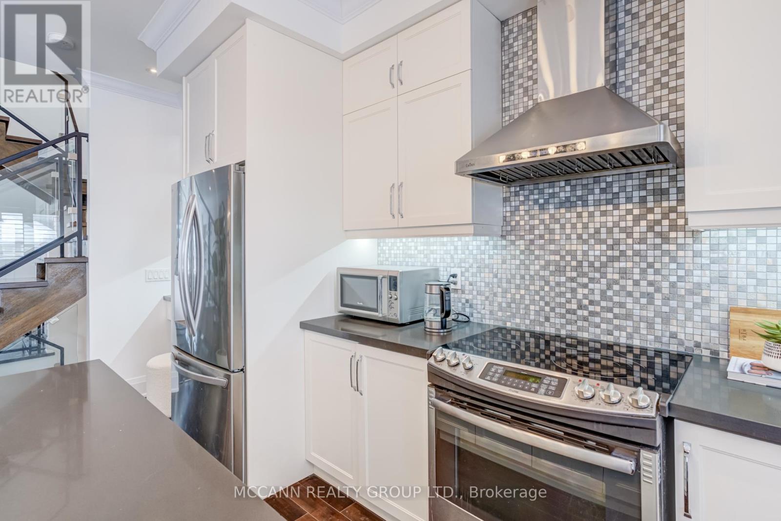 1155 Greenwood Avenue, Toronto, Ontario  M4J 4E7 - Photo 17 - E12749144