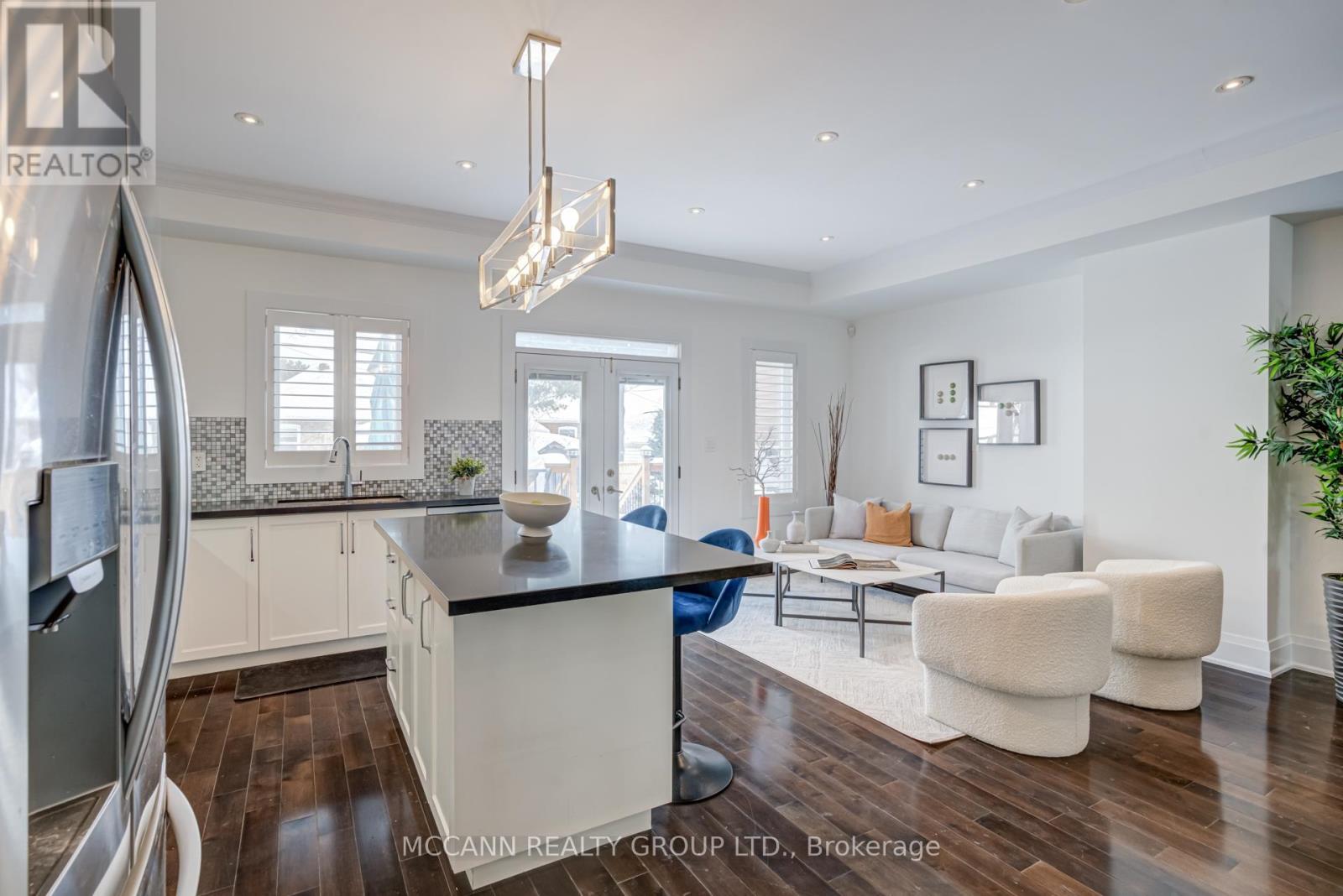 1155 Greenwood Avenue, Toronto, Ontario  M4J 4E7 - Photo 18 - E12749144