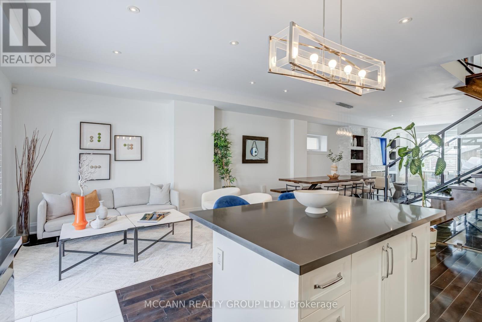 1155 Greenwood Avenue, Toronto, Ontario  M4J 4E7 - Photo 19 - E12749144