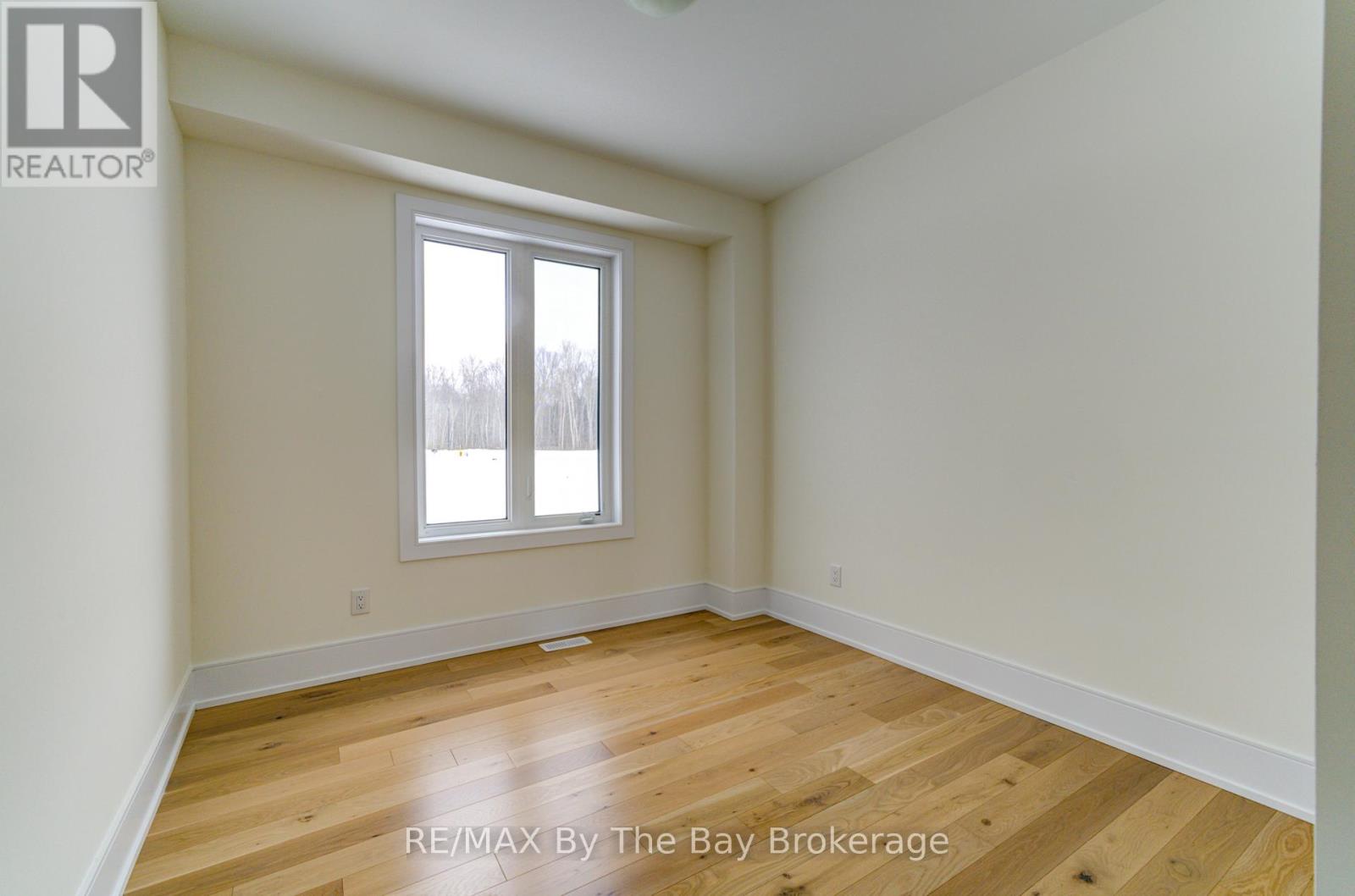 63 Rosanne Circle, Wasaga Beach, Ontario L9Z 0M8 - Photo 9 - S12749066