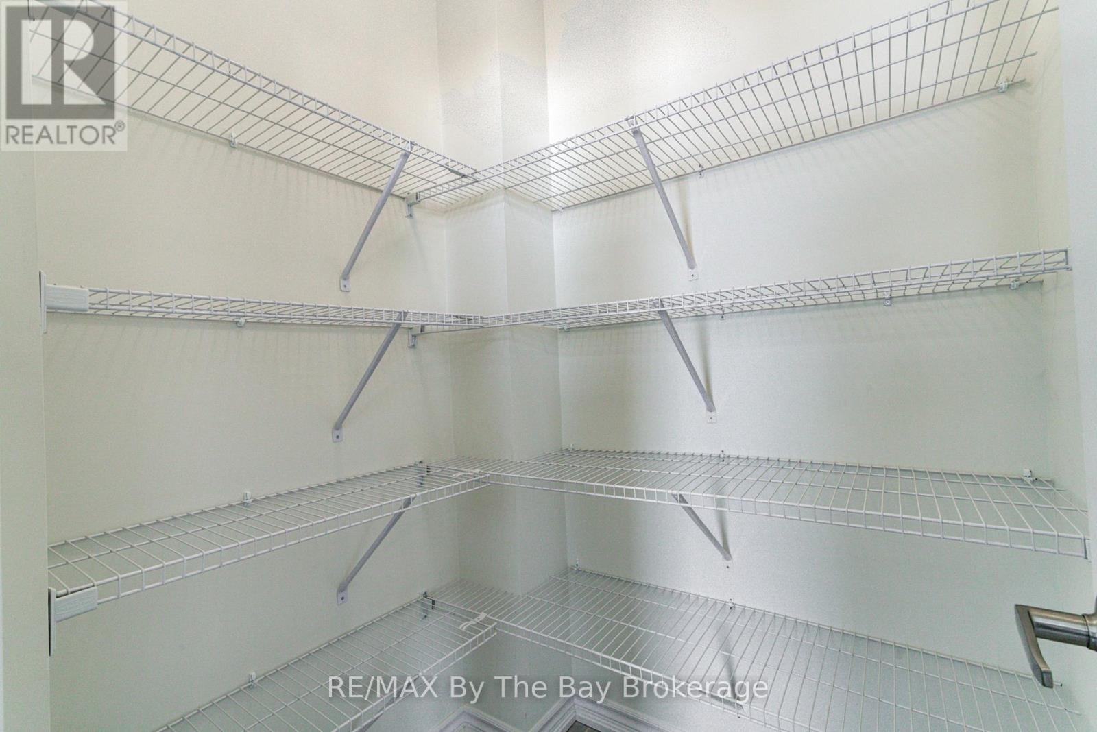 61 Rosanne Circle, Wasaga Beach, Ontario  L9Z 0M8 - Photo 16 - S12749070