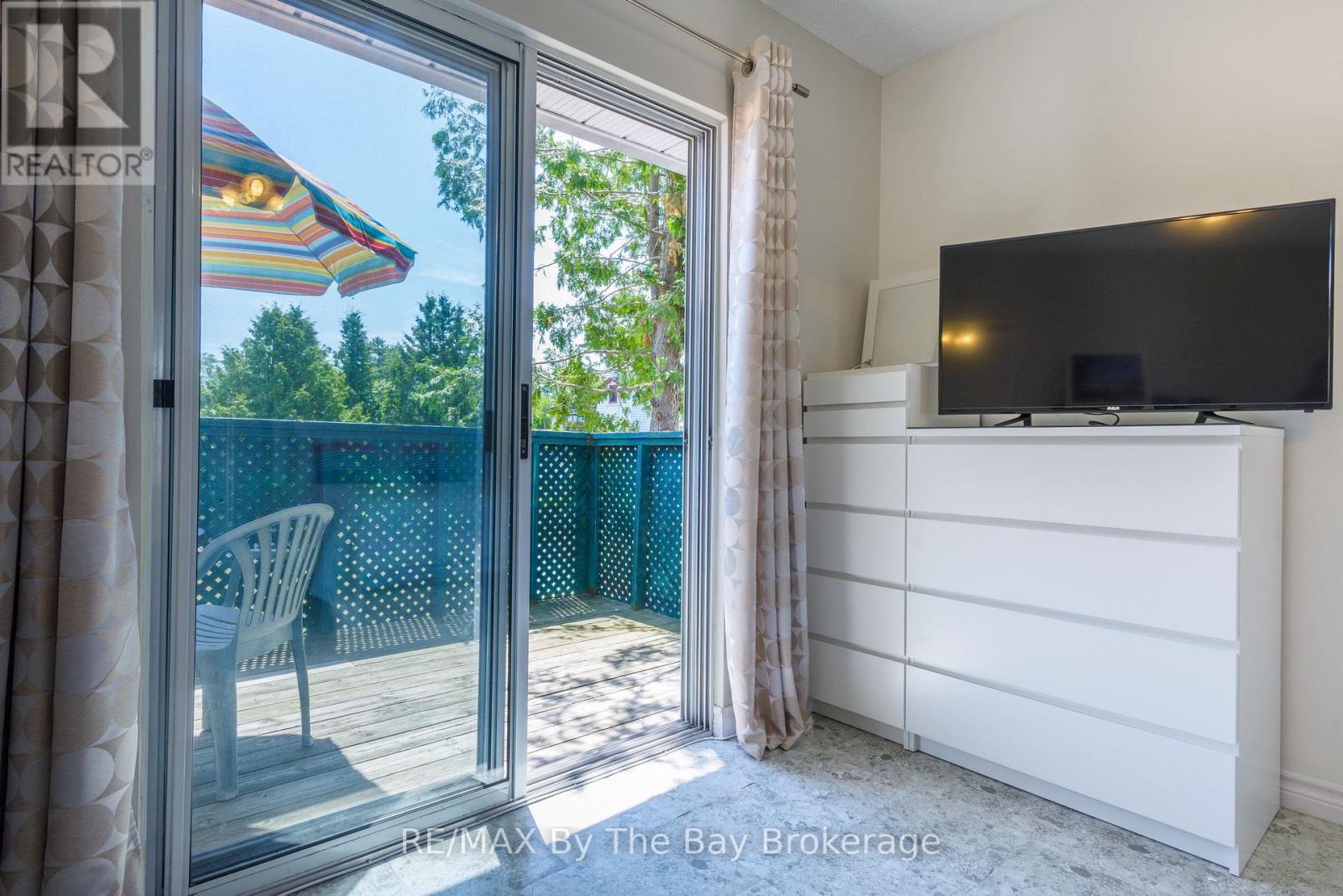 169 Mosley Street, Wasaga Beach, Ontario  L9Z 2K1 - Photo 16 - S12749114