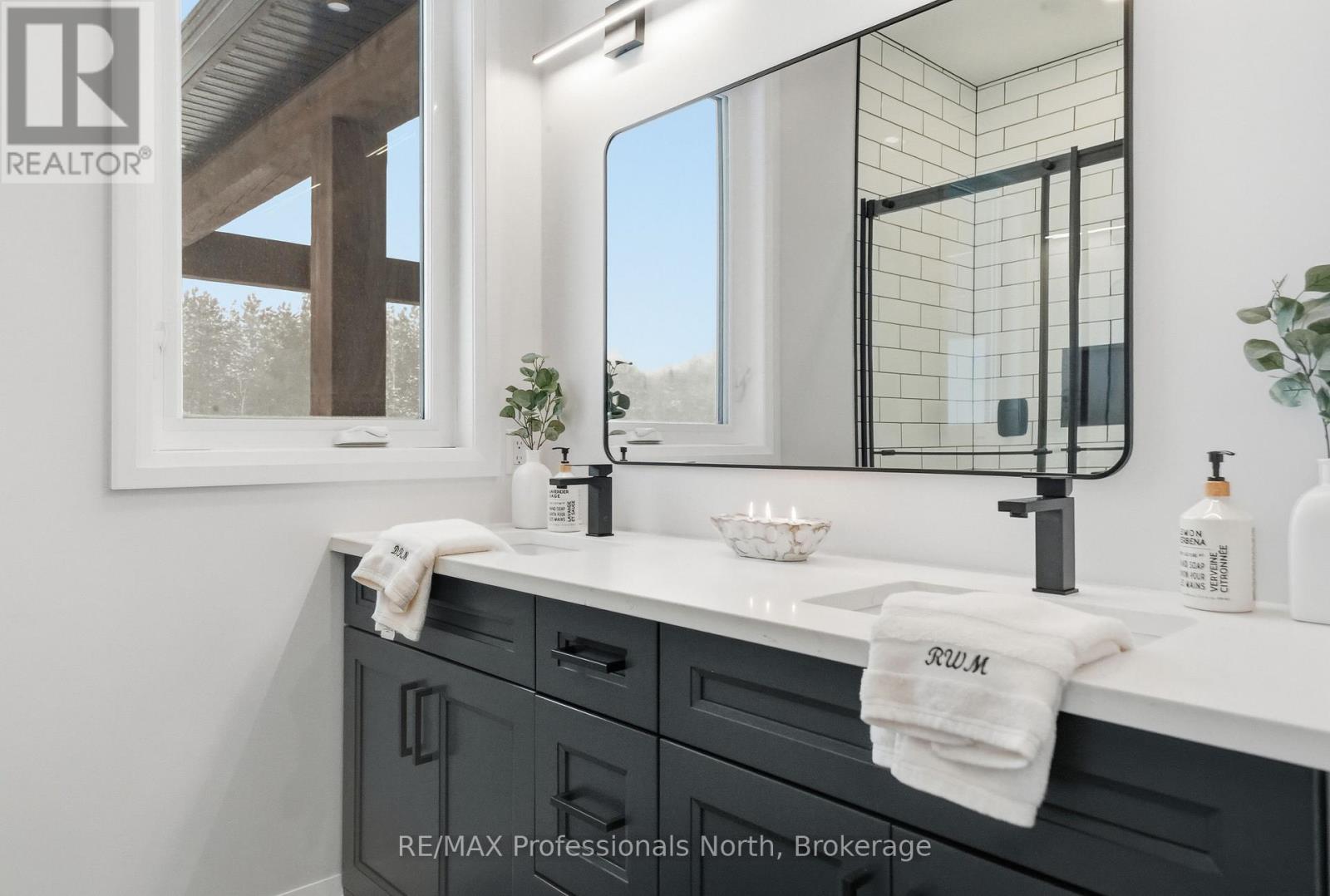 1058 Piper Glen Road, Minden Hills, Ontario  K0M 2K0 - Photo 18 - X12720932