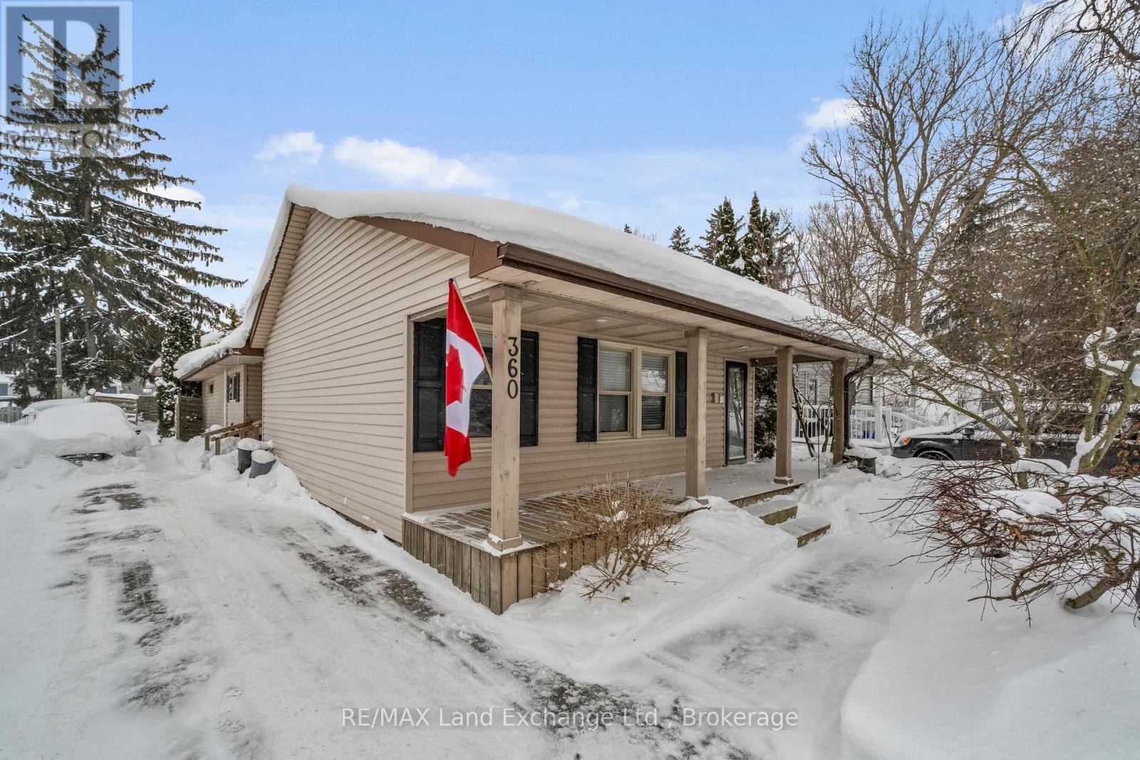 360 Boulton Street, Minto, Ontario N0G 2P0 - Photo 2 - X12749026