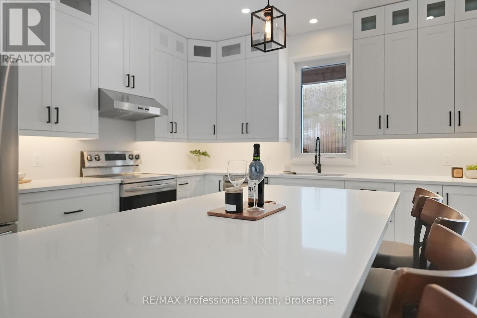 1058 Piper Glen Road, Minden Hills, Ontario  K0M 2K0 - Photo 7 - X12720932