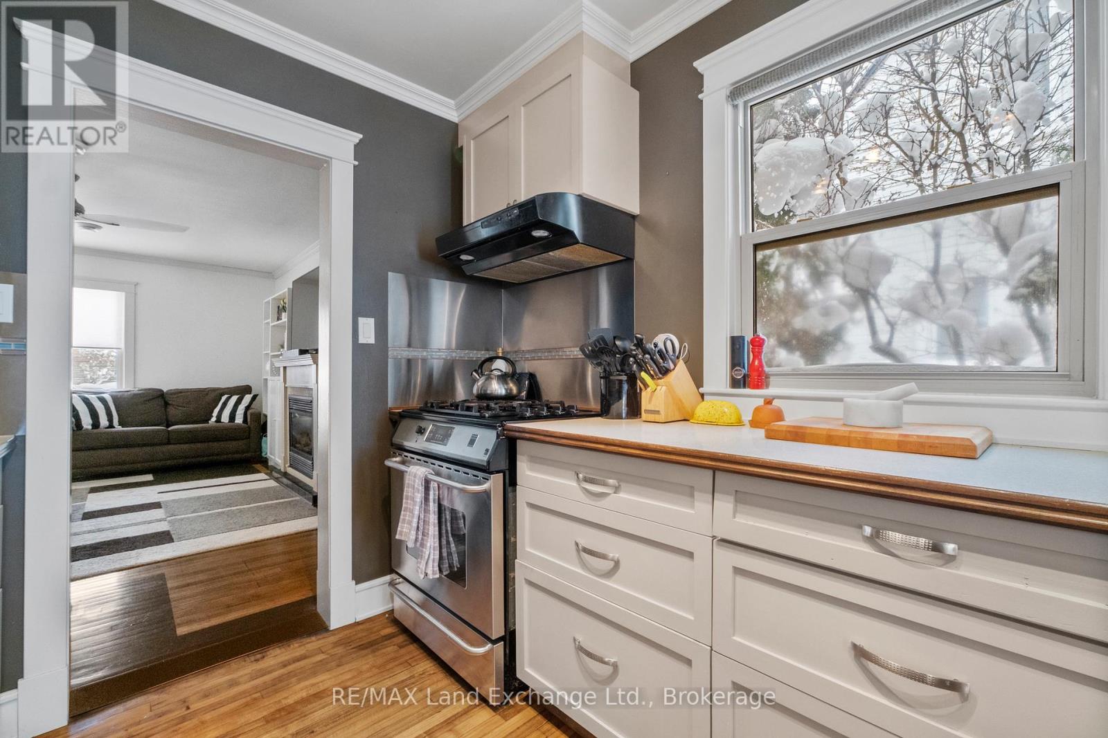 360 Boulton Street, Minto, Ontario N0G 2P0 - Photo 8 - X12749026