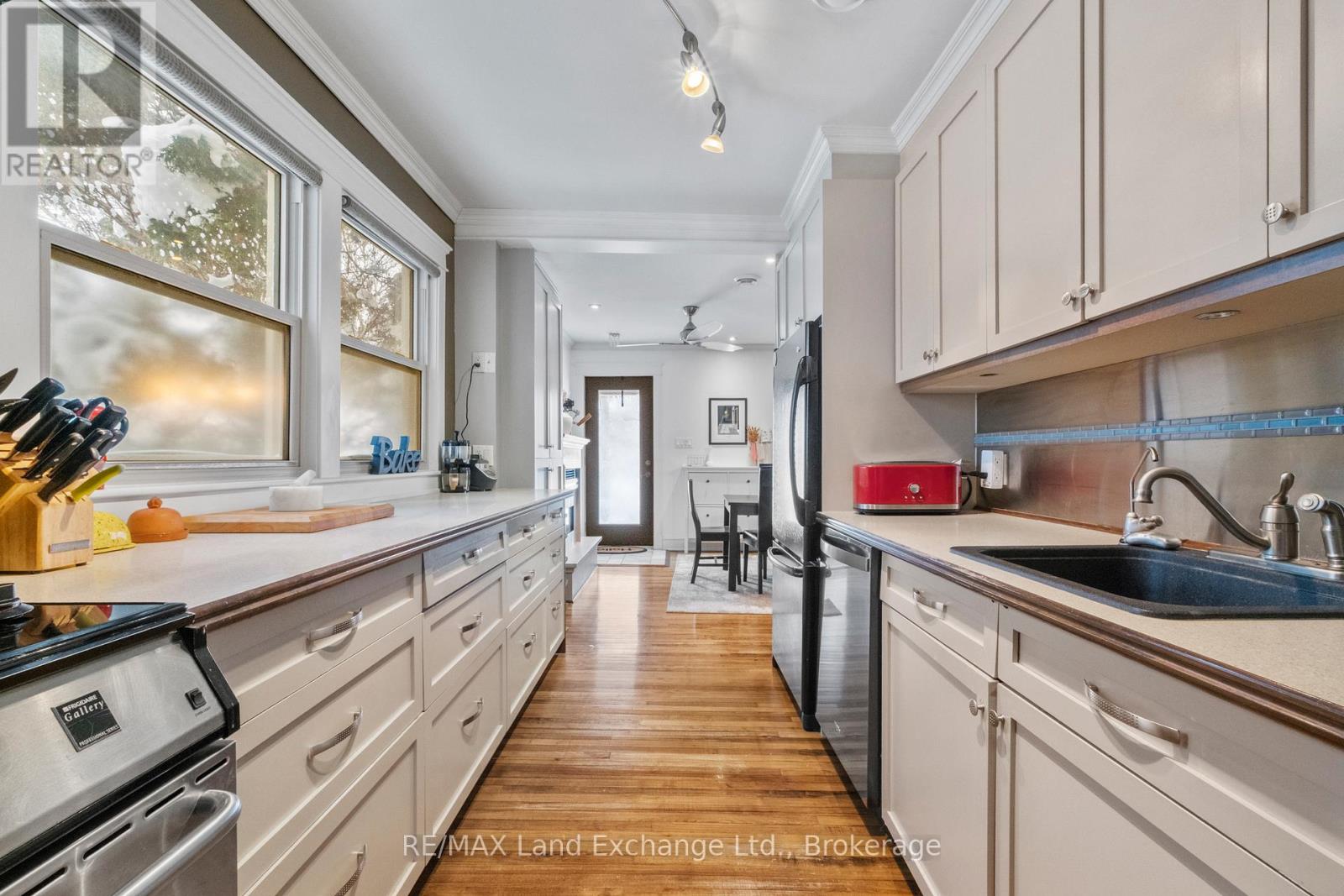 360 Boulton Street, Minto, Ontario N0G 2P0 - Photo 10 - X12749026