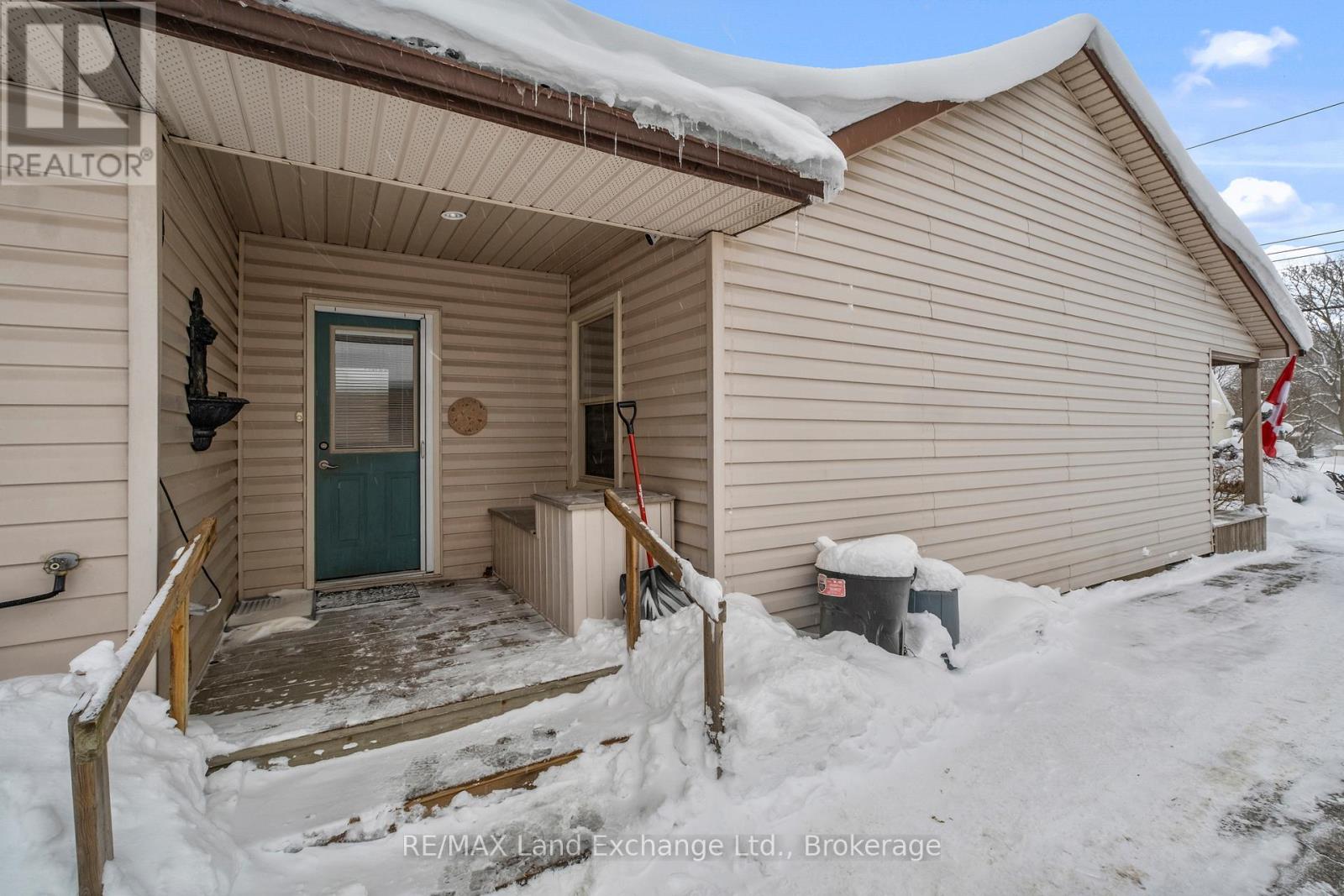 360 Boulton Street, Minto, Ontario N0G 2P0 - Photo 3 - X12749026