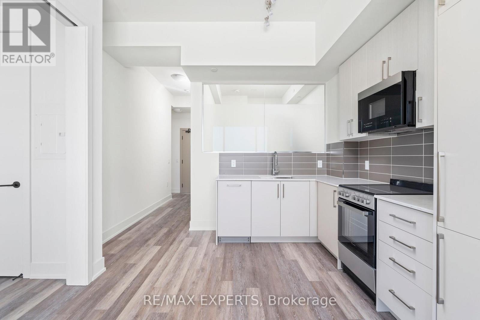 537 - 2075 King Road, King, Ontario  L7B 0R6 - Photo 10 - N12748878