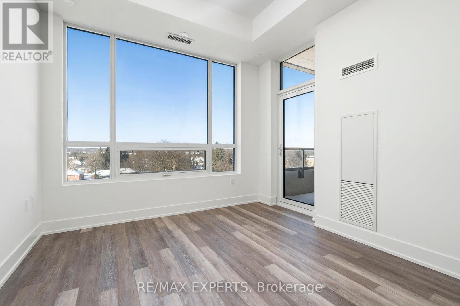 537 - 2075 King Road, King, Ontario  L7B 0R6 - Photo 12 - N12748878