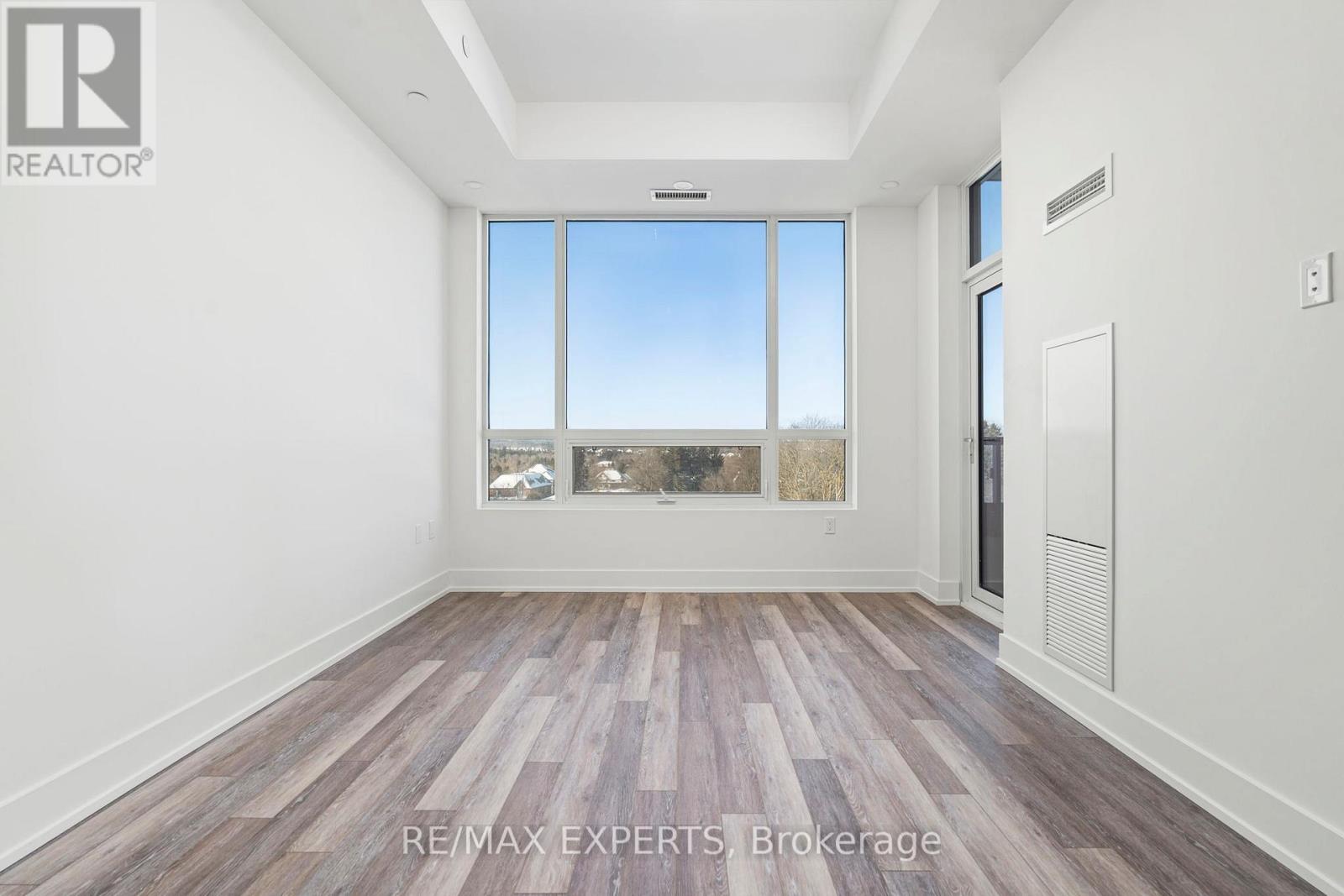 537 - 2075 King Road, King, Ontario  L7B 0R6 - Photo 13 - N12748878