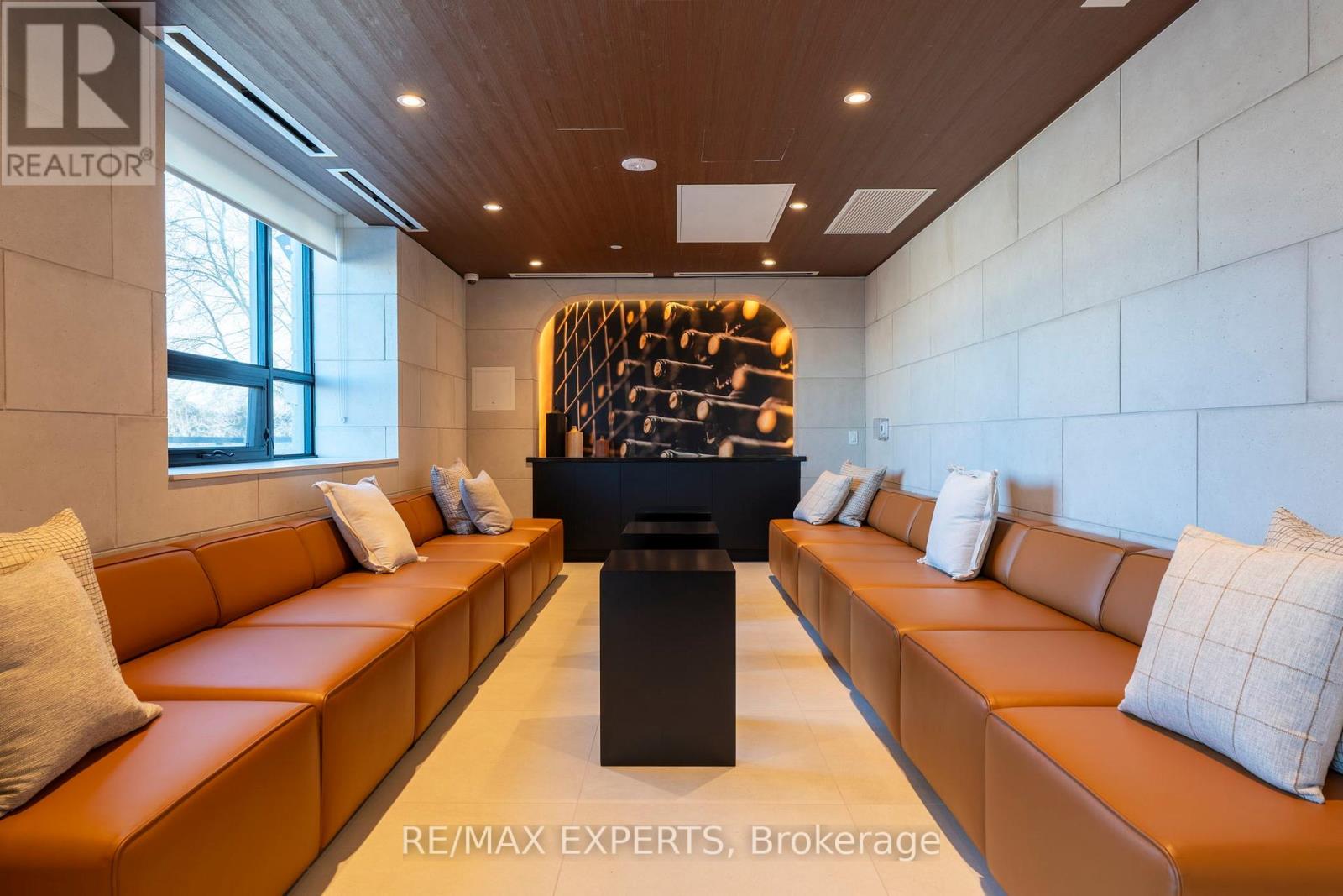 537 - 2075 King Road, King, Ontario  L7B 0R6 - Photo 28 - N12748878