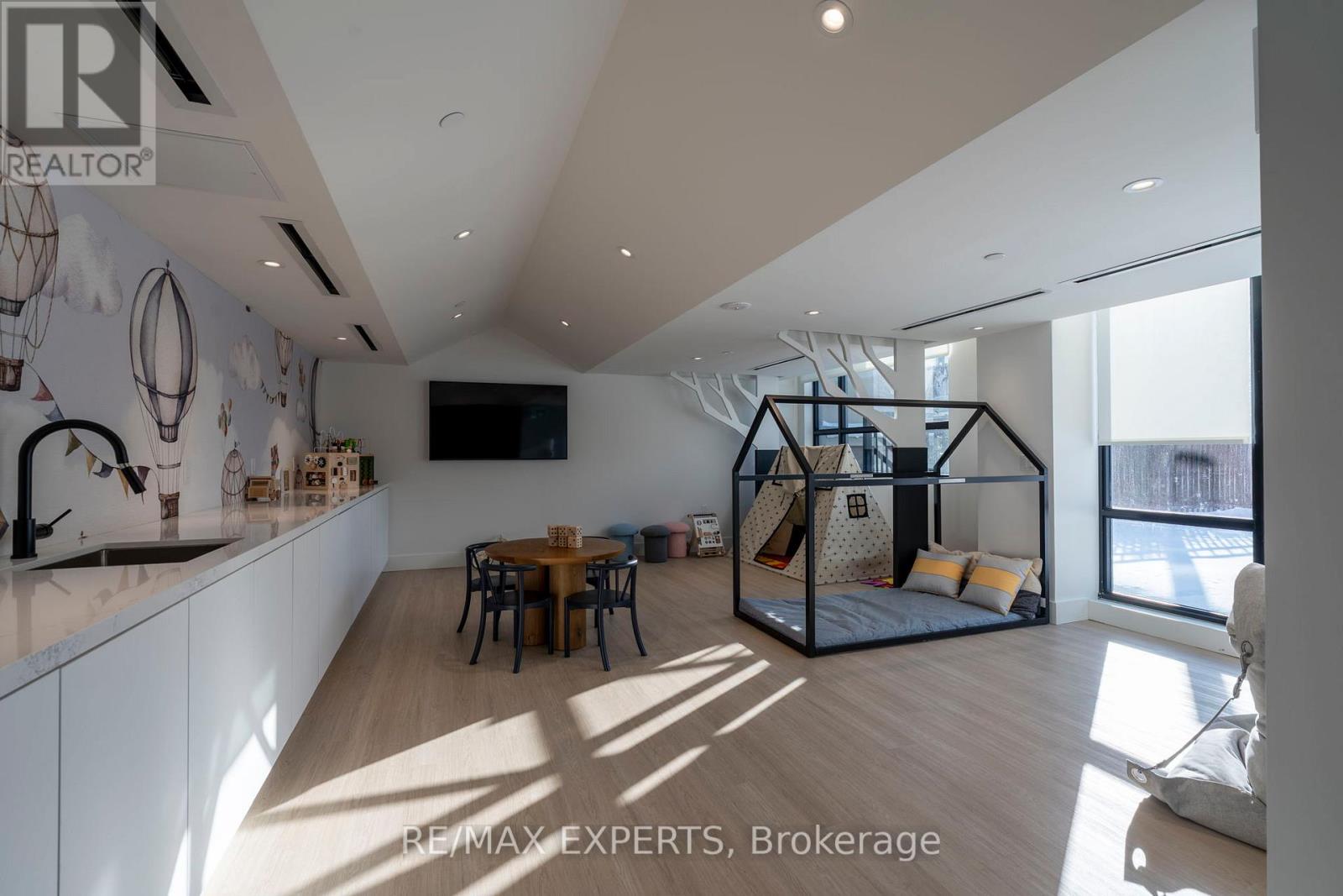 537 - 2075 King Road, King, Ontario  L7B 0R6 - Photo 31 - N12748878