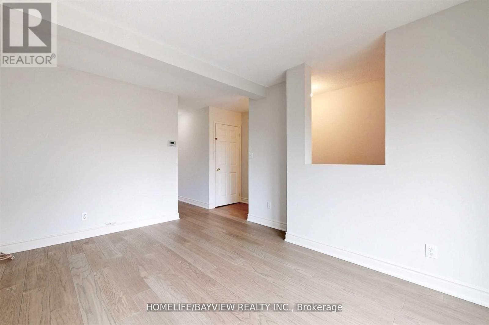 109 Wiiliam Curtis Circle, Newmarket (Gorham-College Manor), Ontario  L3Y 8L8 - Photo 6 - N12749032