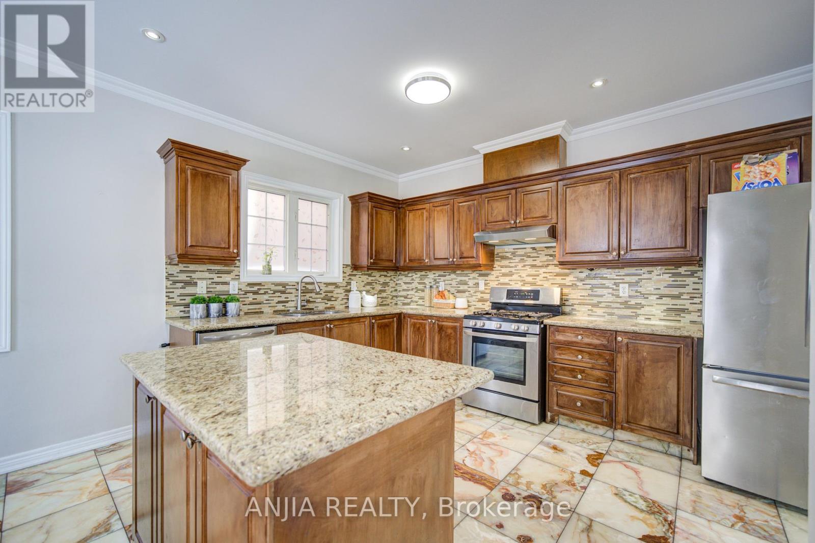 42 Reginald Lamb Crescent, Markham (Box Grove), Ontario  L6B 0B5 - Photo 17 - N12749034