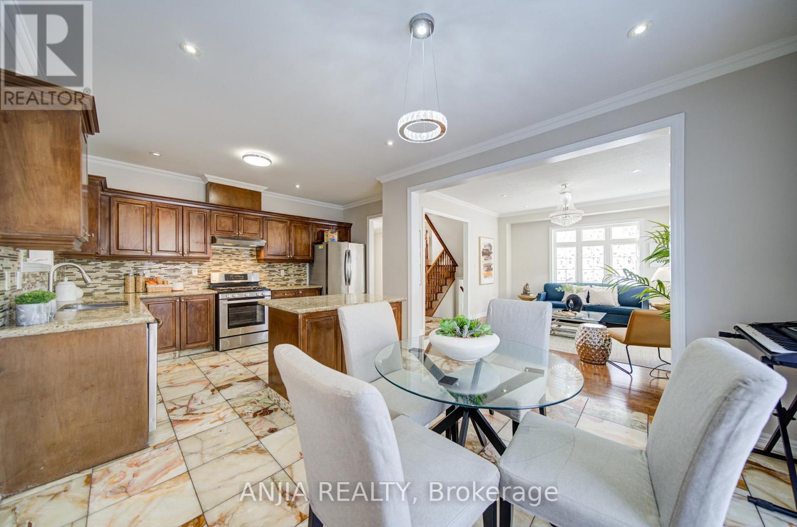 42 Reginald Lamb Crescent, Markham (Box Grove), Ontario  L6B 0B5 - Photo 19 - N12749034