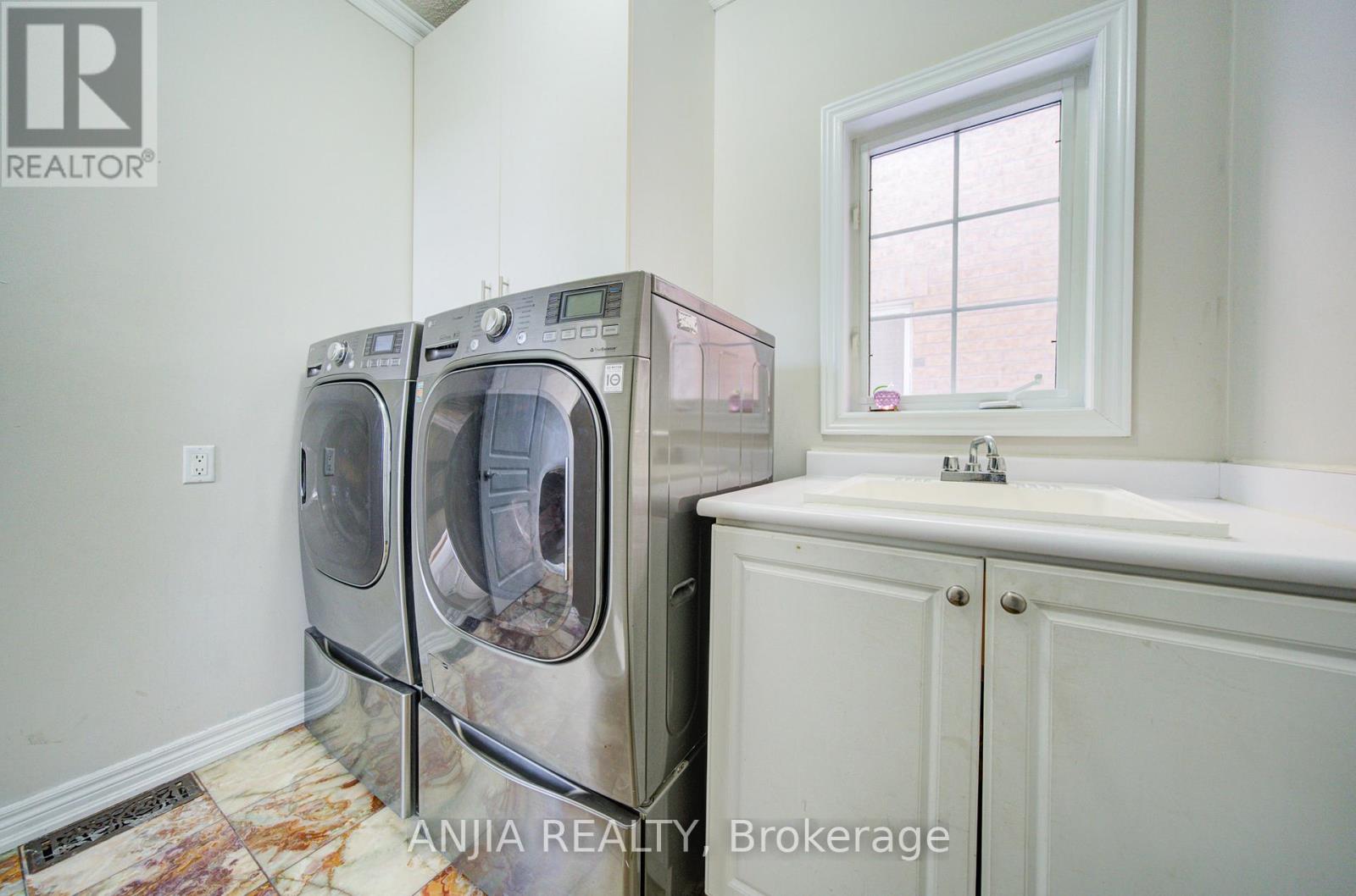 42 Reginald Lamb Crescent, Markham (Box Grove), Ontario  L6B 0B5 - Photo 20 - N12749034