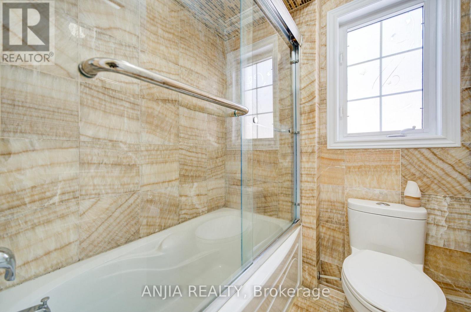 42 Reginald Lamb Crescent, Markham (Box Grove), Ontario  L6B 0B5 - Photo 32 - N12749034