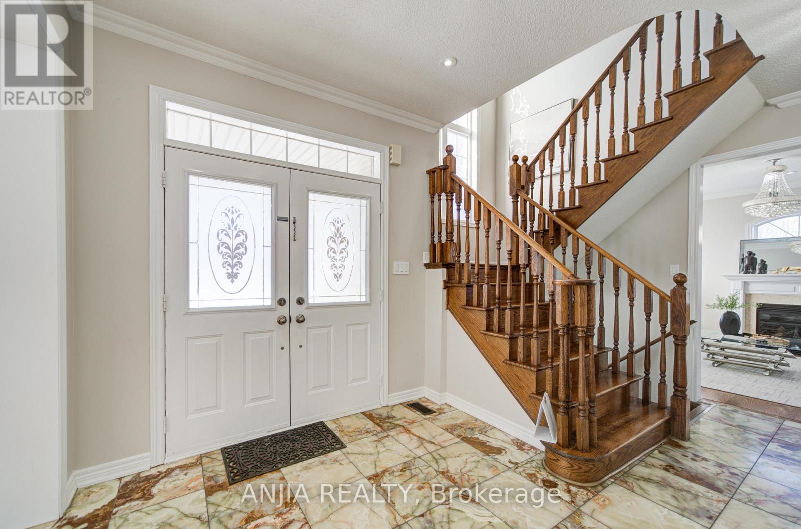 42 Reginald Lamb Crescent, Markham (Box Grove), Ontario  L6B 0B5 - Photo 8 - N12749034