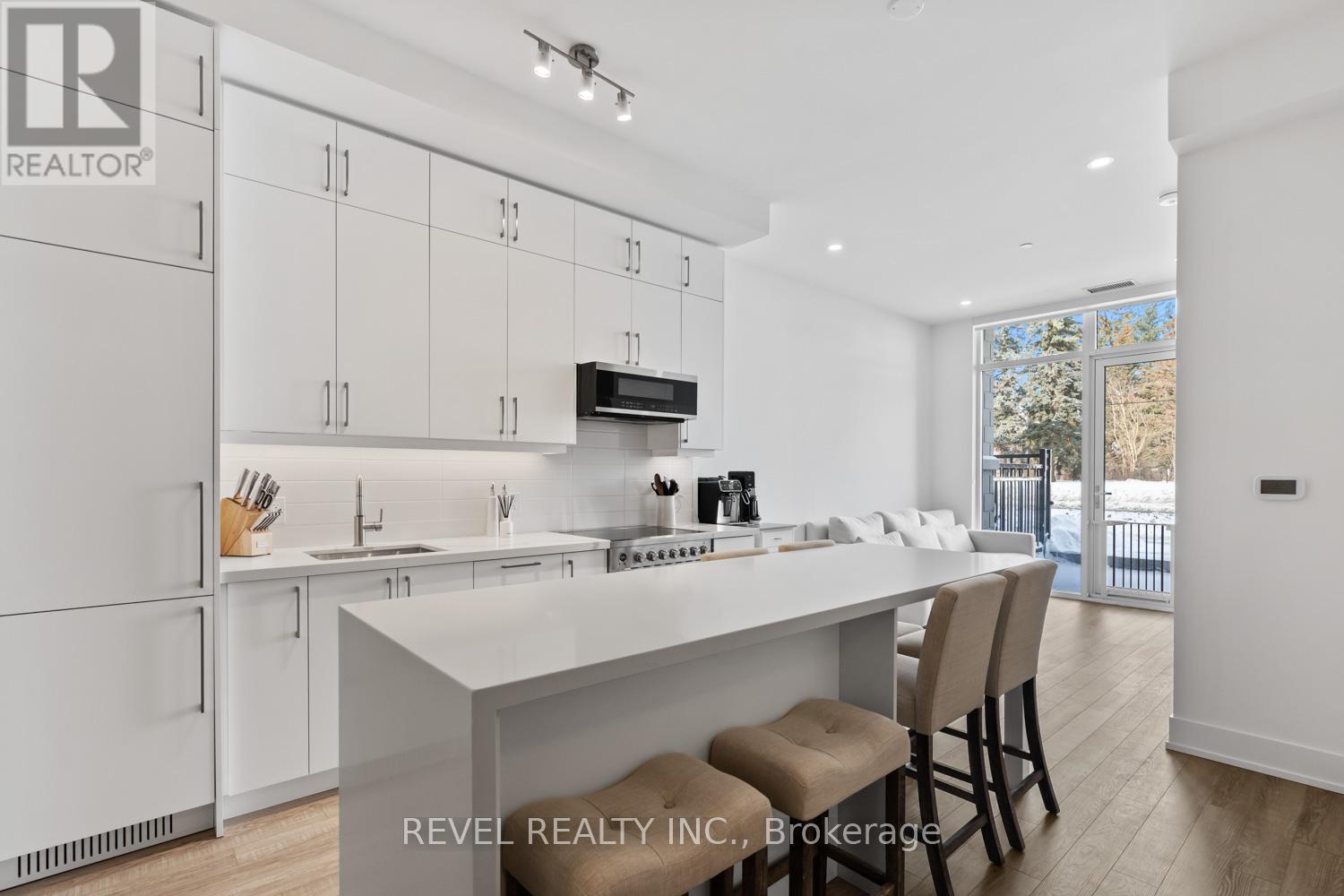 2075 King Rd Road, King (King City), Ontario  L7B 0R6 - Photo 3 - N12749062