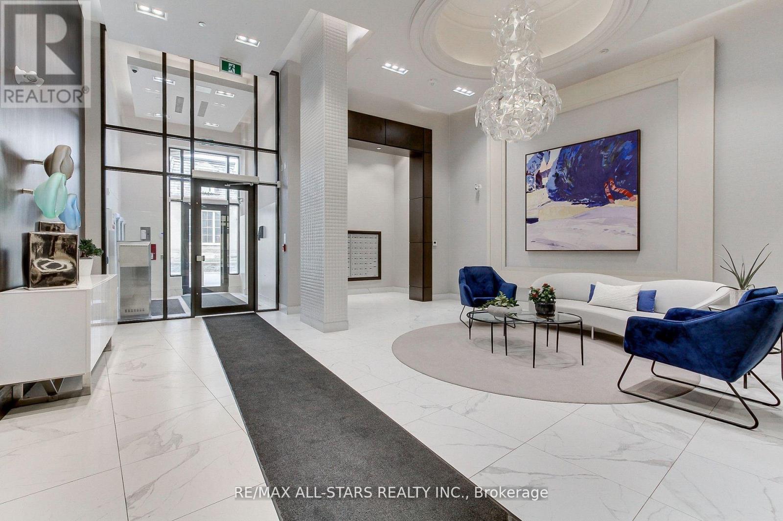 207 - 6235 Main Street, Whitchurch-Stouffville (Stouffville), Ontario  L4A 4R3 - Photo 2 - N12749082