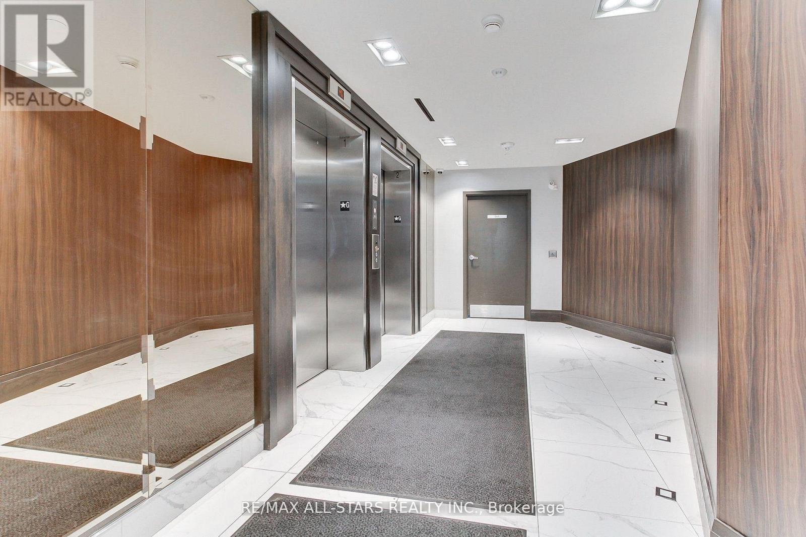 207 - 6235 Main Street, Whitchurch-Stouffville (Stouffville), Ontario  L4A 4R3 - Photo 3 - N12749082