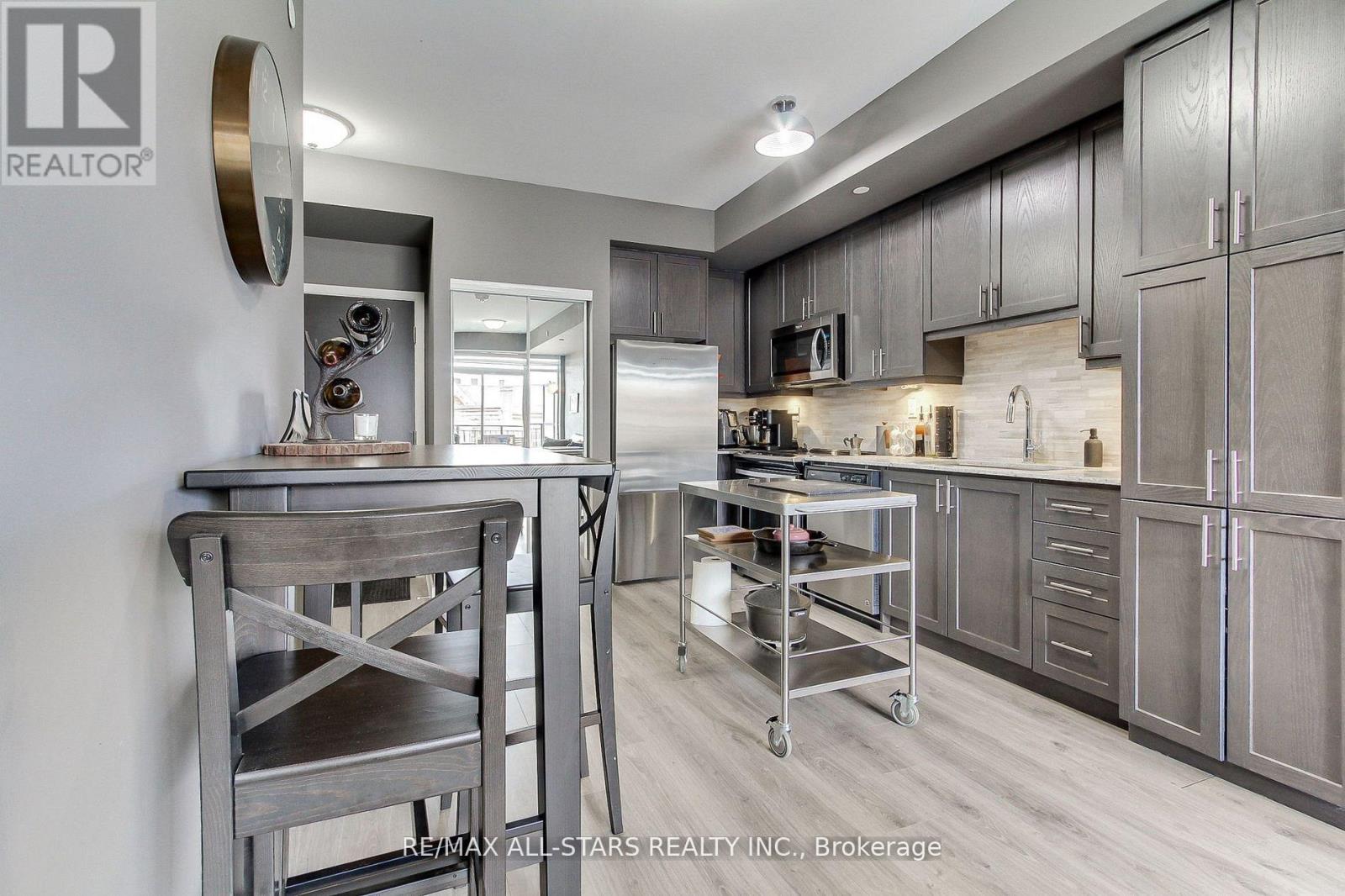 207 - 6235 Main Street, Whitchurch-Stouffville (Stouffville), Ontario  L4A 4R3 - Photo 7 - N12749082