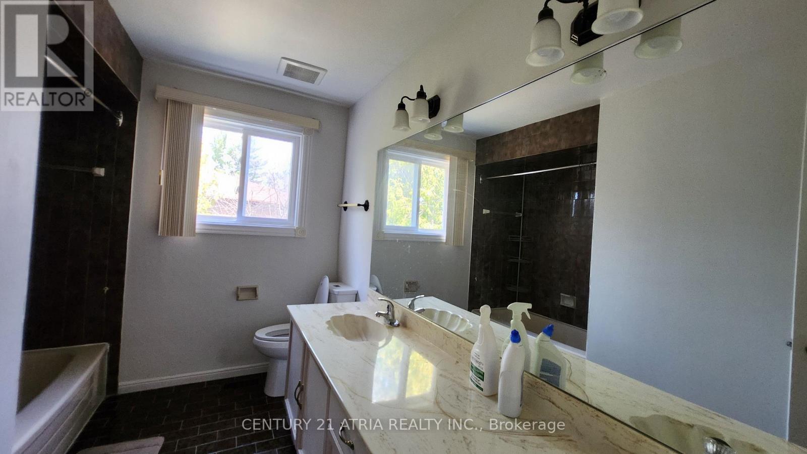 94 Garnier Court, Toronto, Ontario  M2M 4C9 - Photo 10 - C12748532