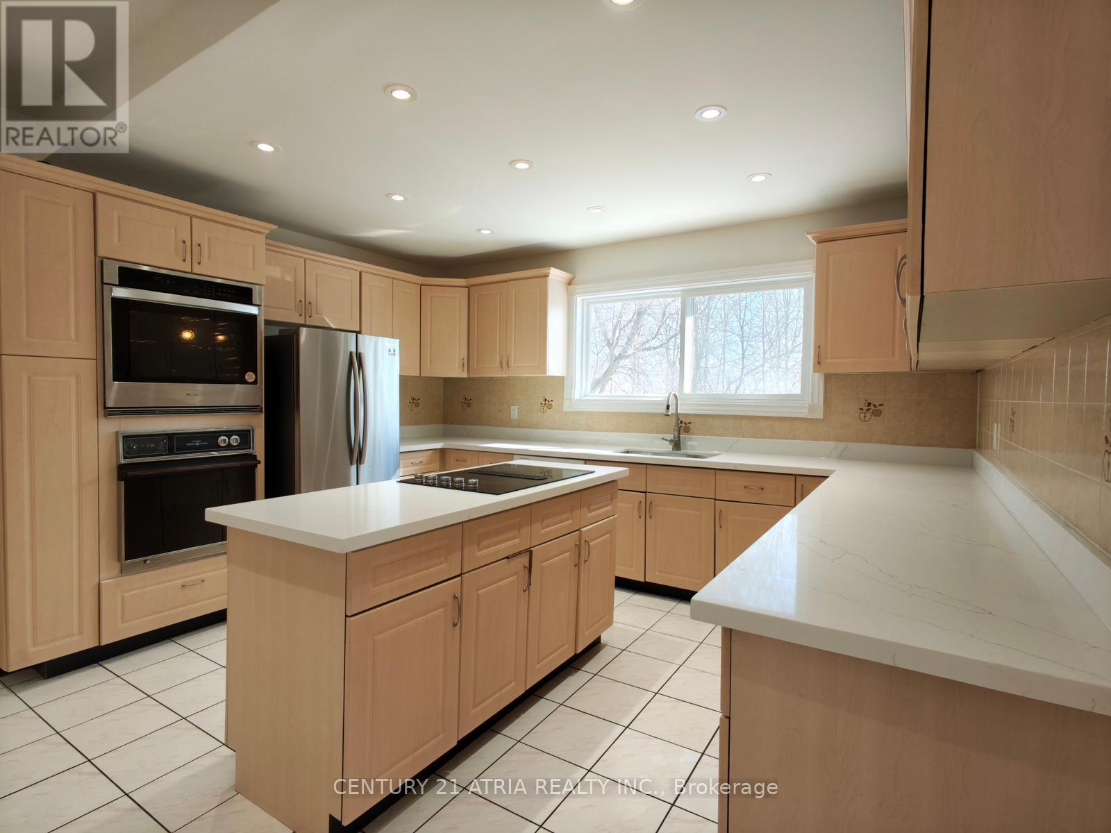 94 Garnier Court, Toronto, Ontario  M2M 4C9 - Photo 7 - C12748532