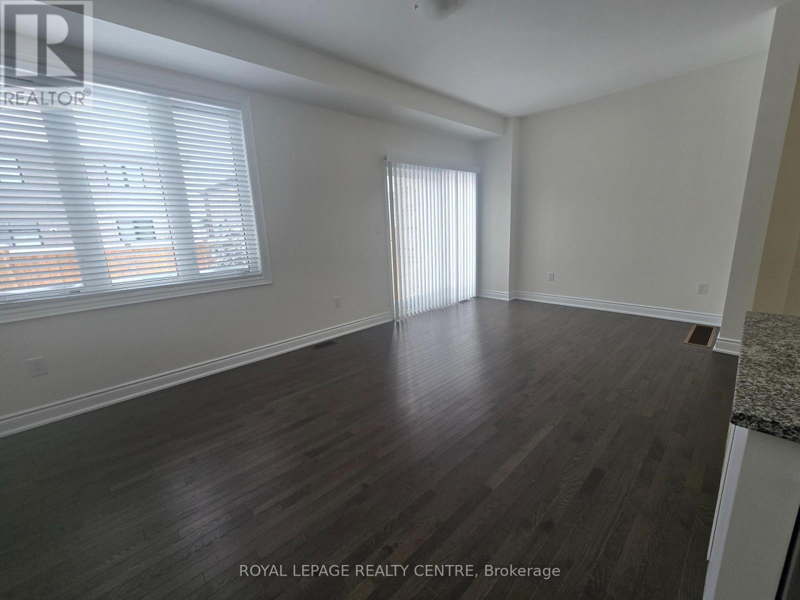 12 Lisa Street, Wasaga Beach, Ontario  L9Z 0K8 - Photo 7 - S12748876