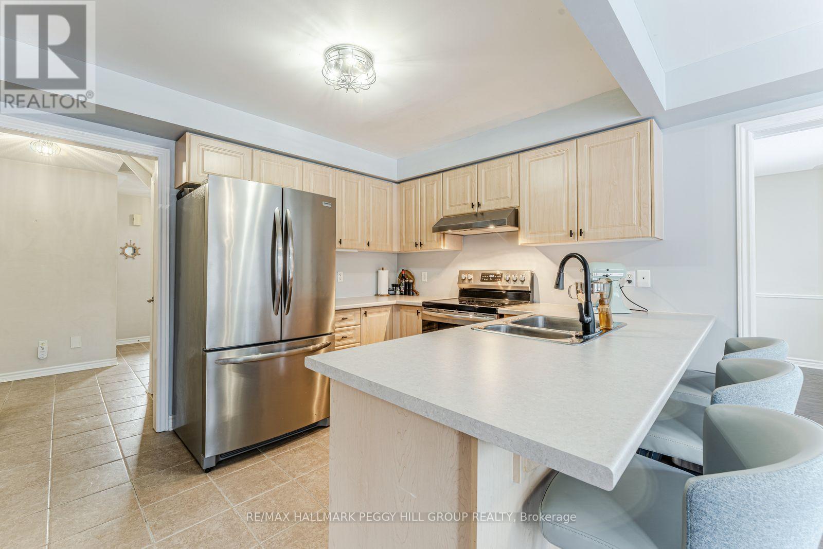 26 Kenwell Crescent, Barrie (Holly), Ontario  L4N 0A4 - Photo 6 - S12748886