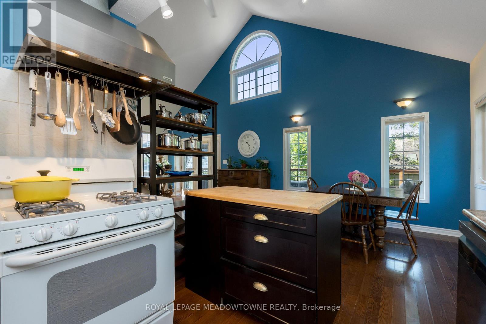 1936 Tiny Beaches Road S, Tiny, Ontario  L0L 1P0 - Photo 10 - S12748926