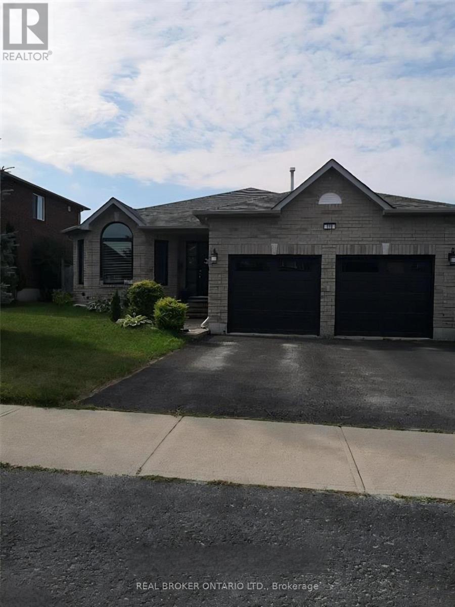 118 Sandringham Drive, Barrie (Innis-Shore), Ontario  L4M 7J5 - Photo 2 - S12748970