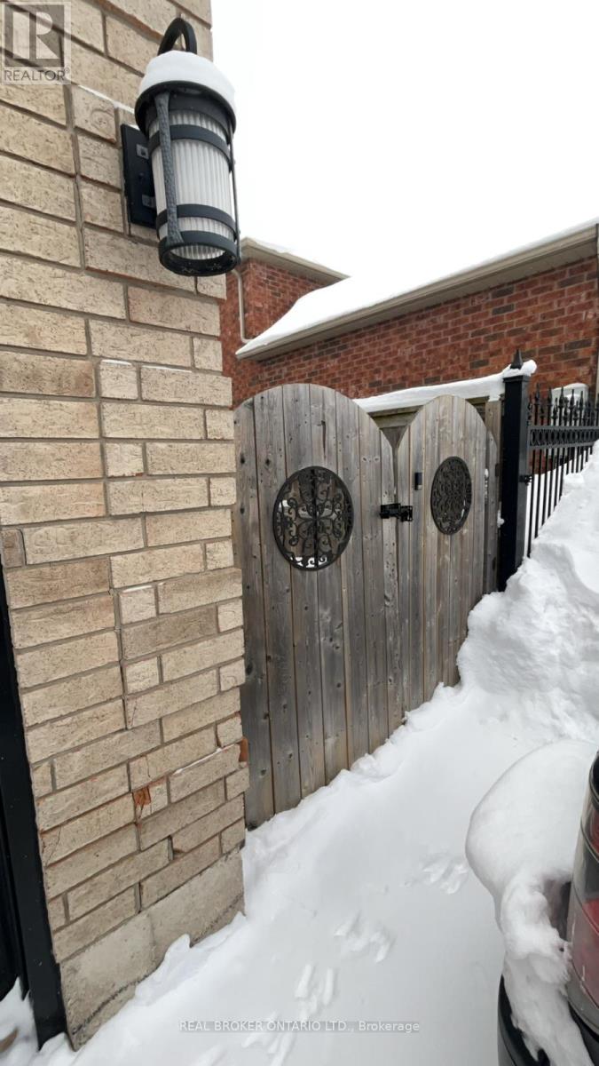 118 Sandringham Drive, Barrie (Innis-Shore), Ontario  L4M 7J5 - Photo 23 - S12748970