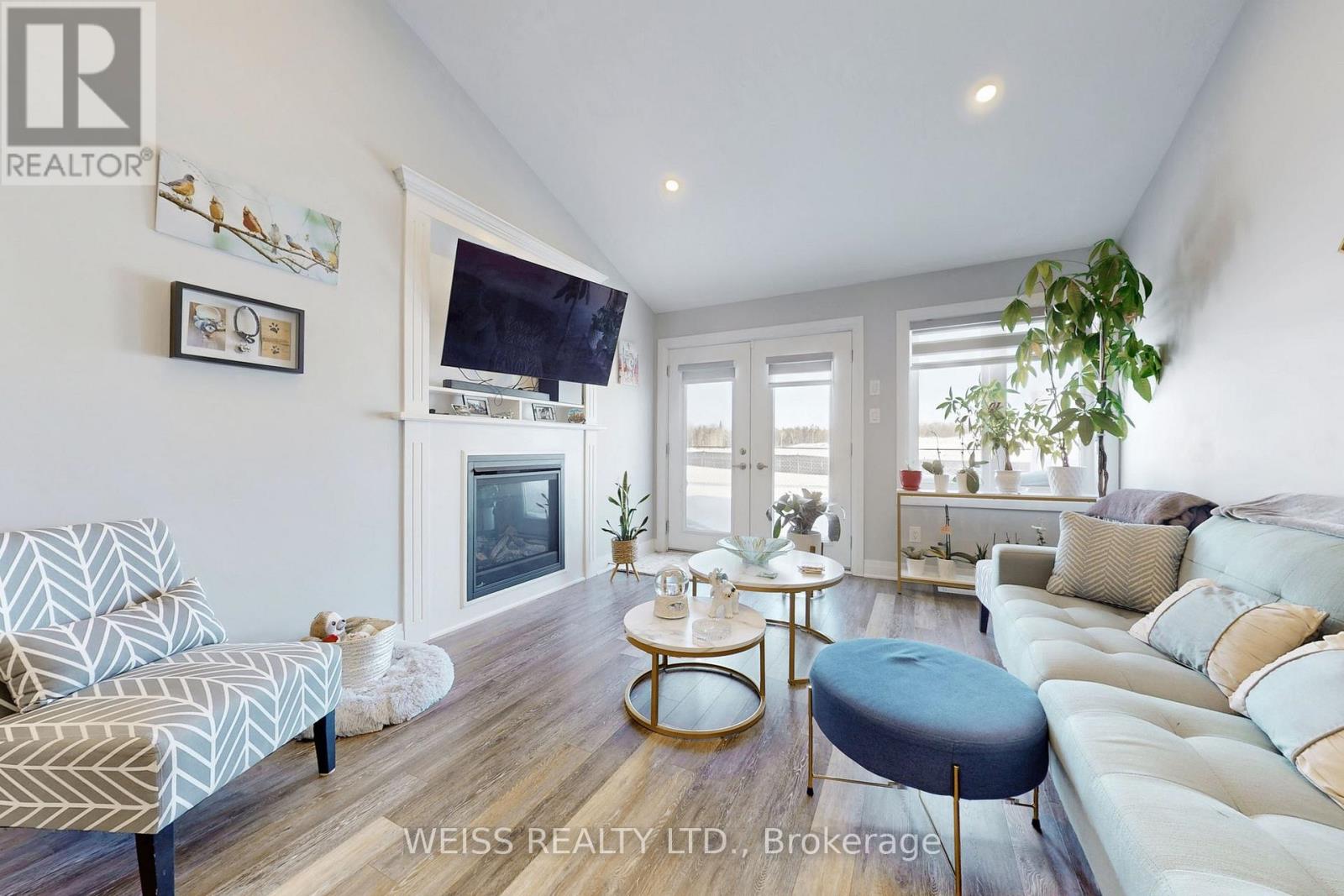 58 Ivy Crescent, Wasaga Beach, Ontario  L9Z 0H8 - Photo 5 - S12749040