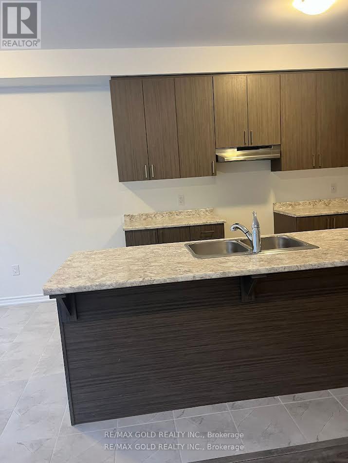 16 Sassafras Road, Springwater, Ontario  L0L 1Y3 - Photo 11 - S12749106