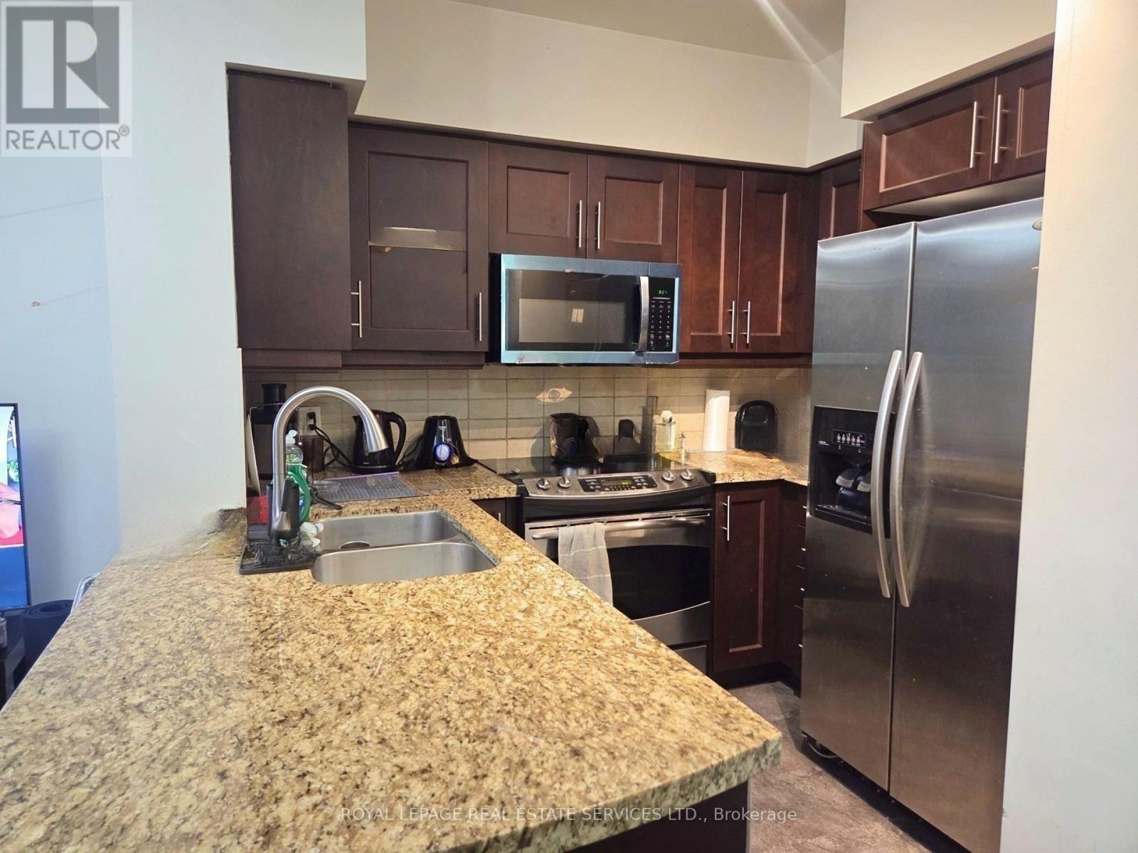 102 - 1900 Lake Shore Boulevard, Toronto (High Park-Swansea), Ontario  M6S 1A4 - Photo 9 - W12662250