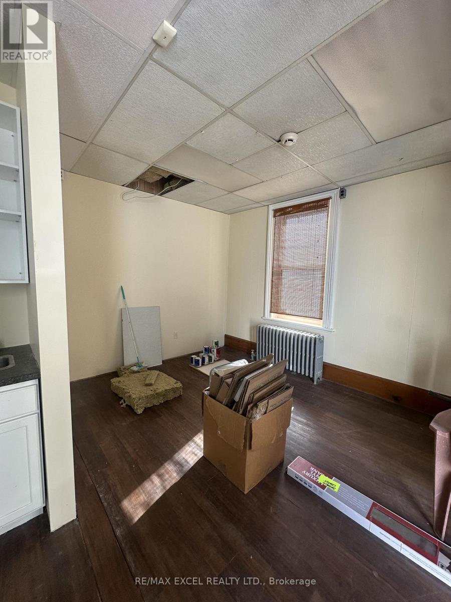 319 Division Street, Cobourg, Ontario  K9A 3R4 - Photo 8 - X12470350