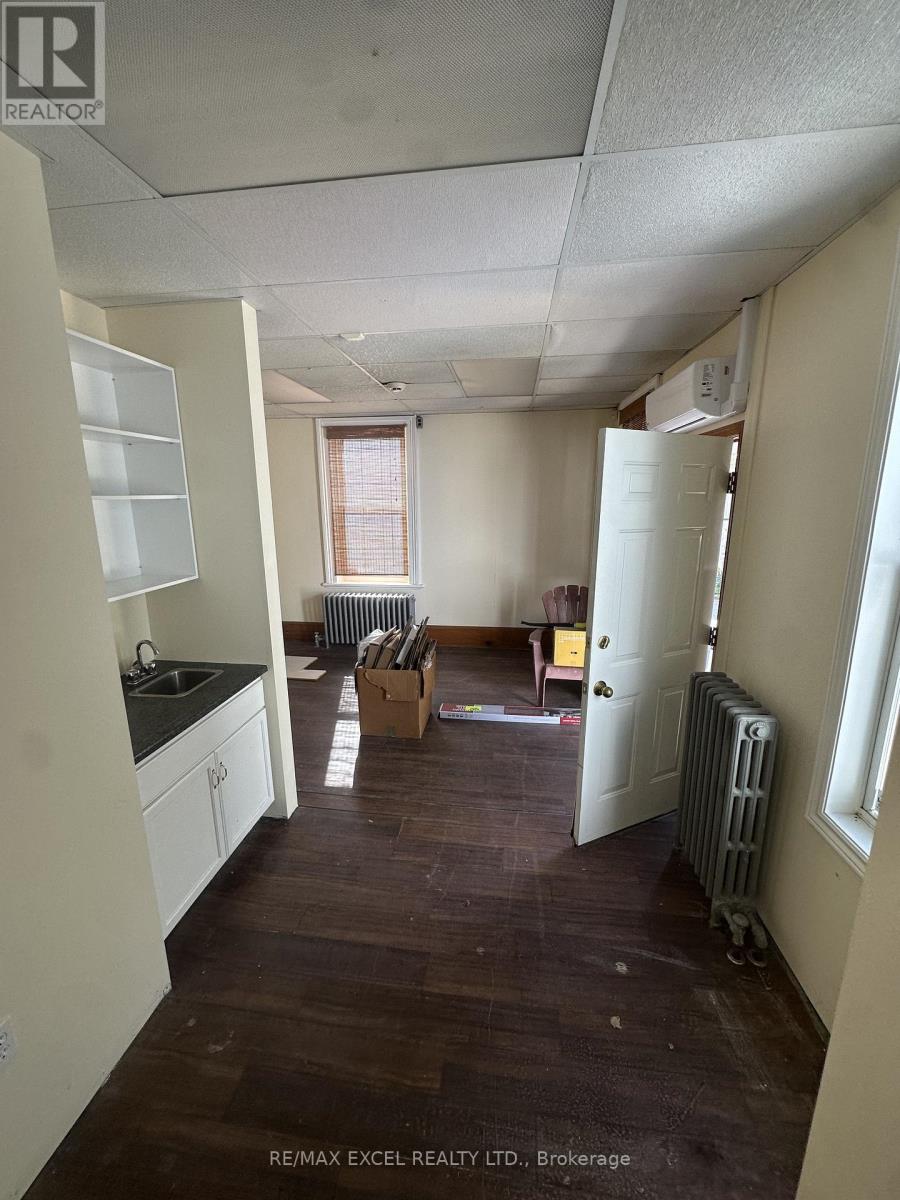 319 Division Street, Cobourg, Ontario  K9A 3R4 - Photo 9 - X12470350