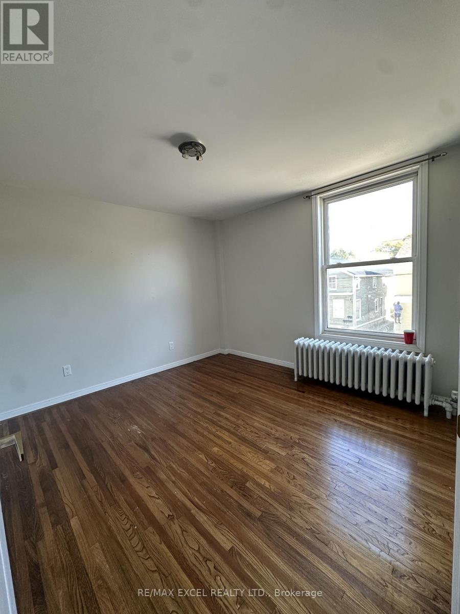 319 Division Street, Cobourg, Ontario  K9A 3R4 - Photo 7 - X12470443