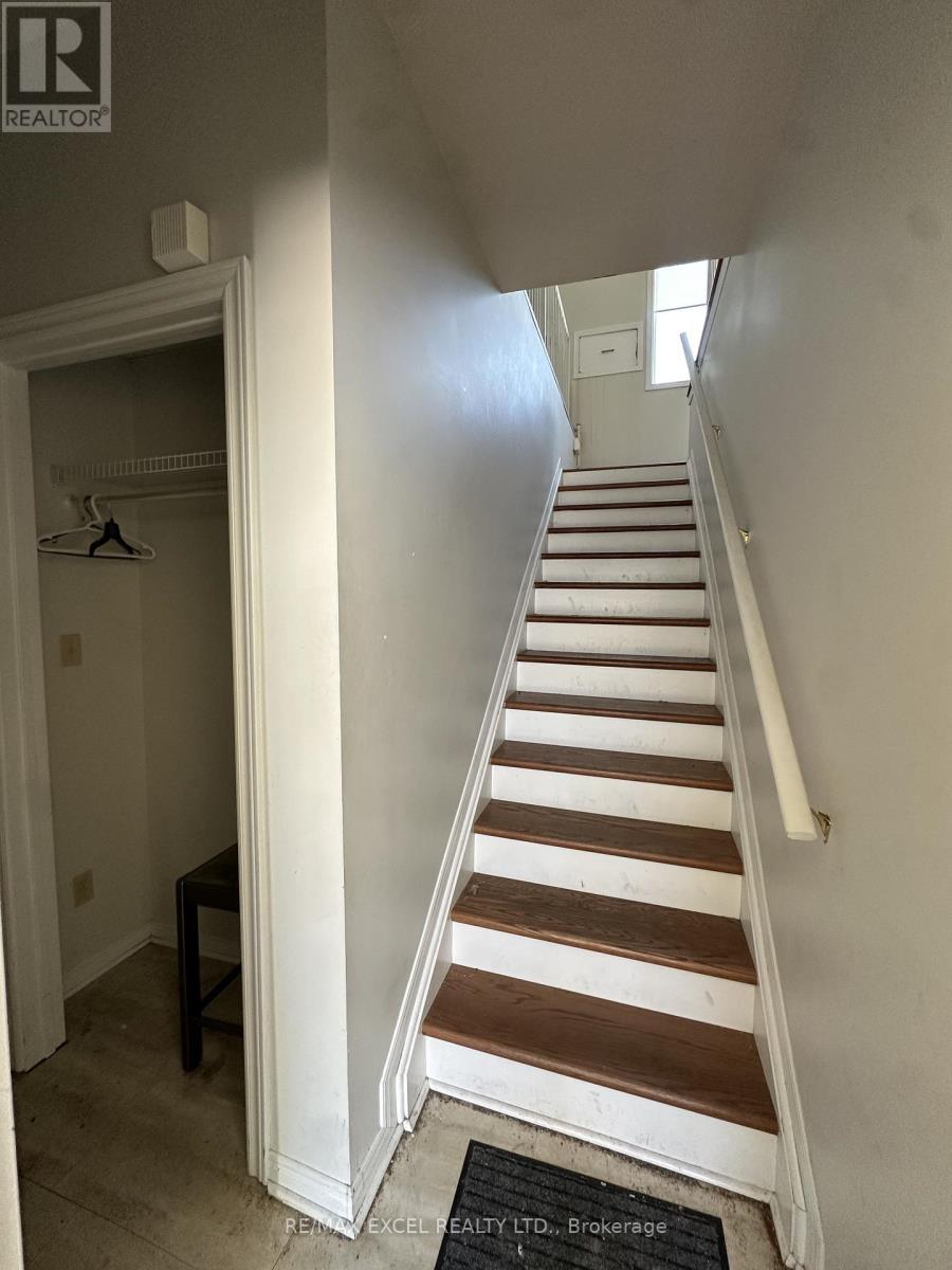 319 Division Street, Cobourg, Ontario  K9A 3R4 - Photo 2 - X12470443