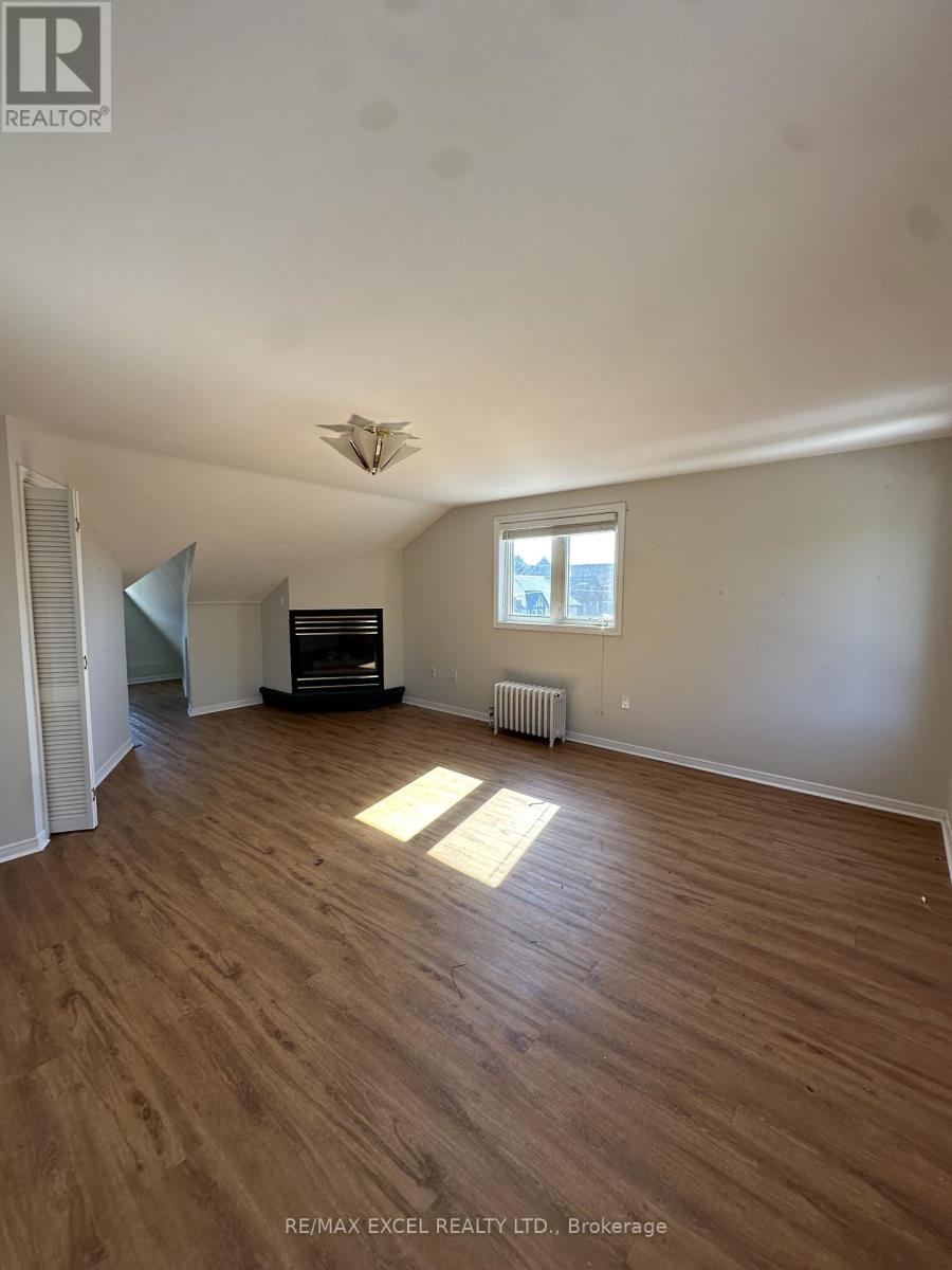 319 Division Street, Cobourg, Ontario  K9A 3R4 - Photo 5 - X12470443