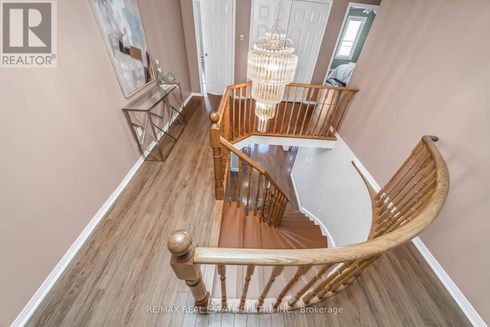 11 Moorehead Crescent, Brampton (Heart Lake East), Ontario  L6Z 4K6 - Photo 19 - W12748856