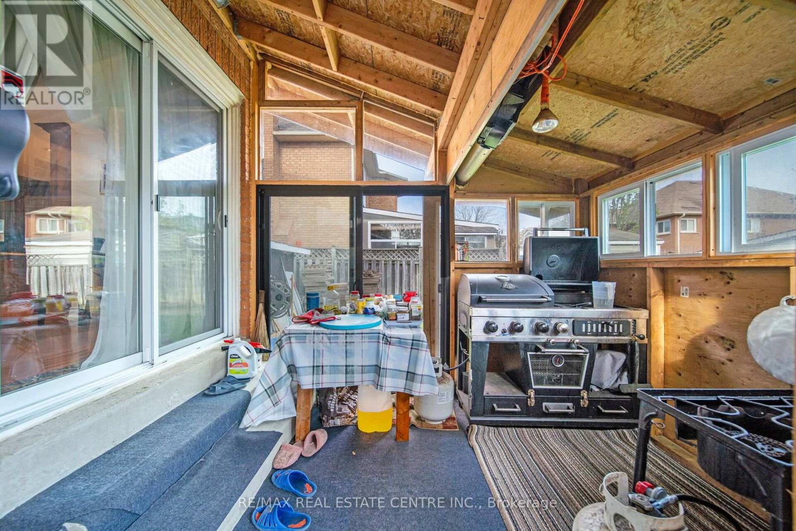 11 Moorehead Crescent, Brampton (Heart Lake East), Ontario  L6Z 4K6 - Photo 38 - W12748856