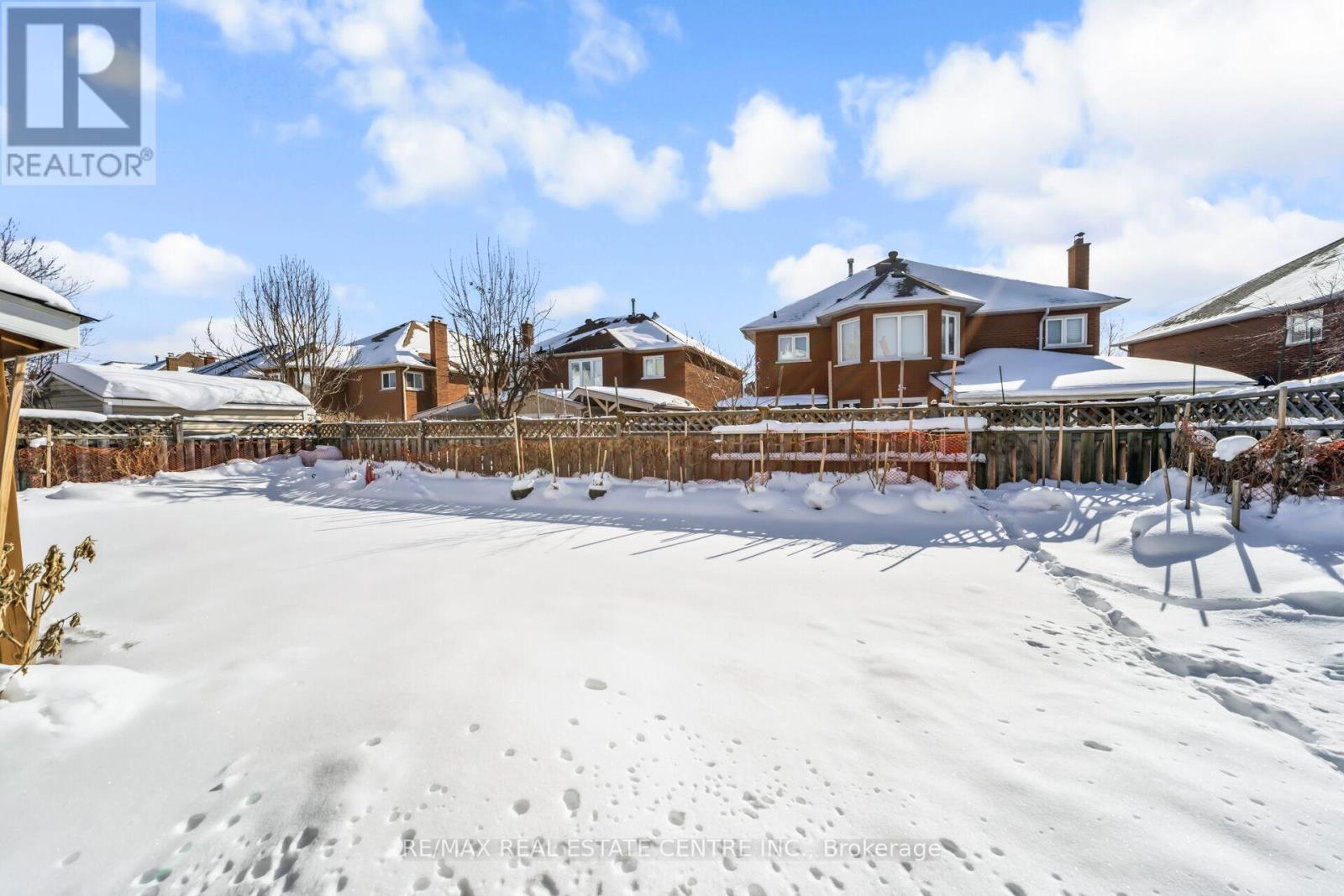 11 Moorehead Crescent, Brampton (Heart Lake East), Ontario  L6Z 4K6 - Photo 39 - W12748856