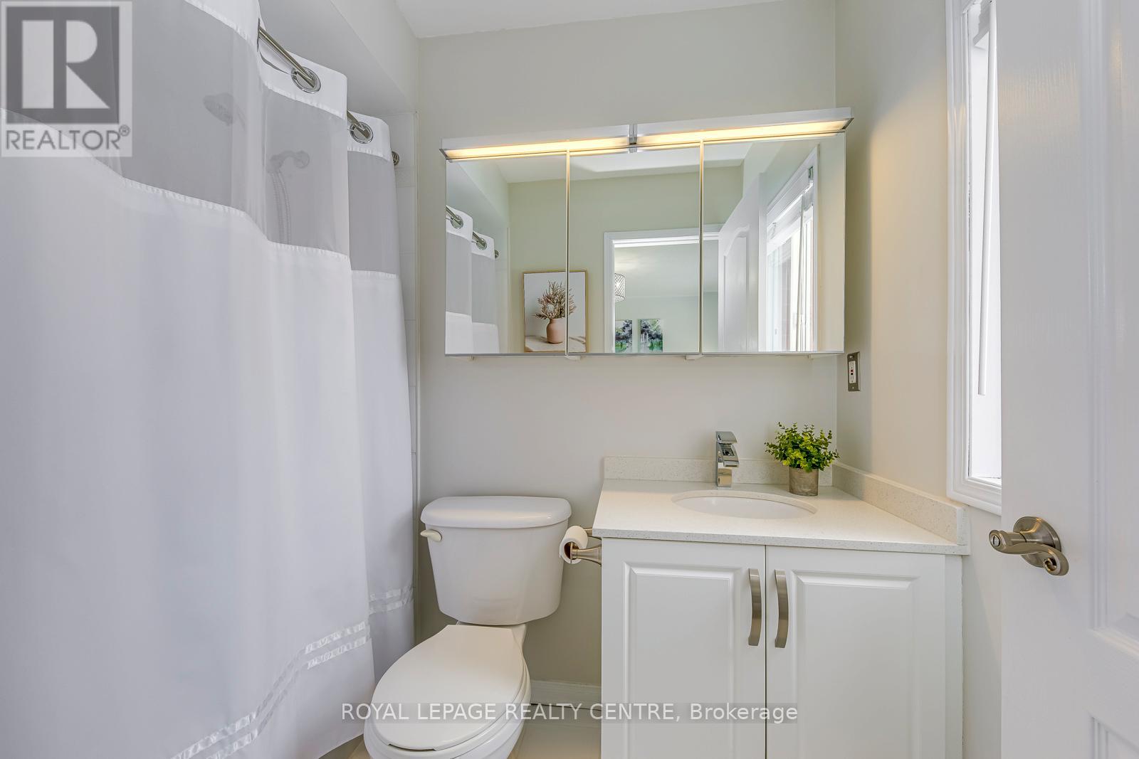 1588 Woodhenge Way, Mississauga (Meadowvale Village), Ontario  L5N 7T1 - Photo 17 - W12748906