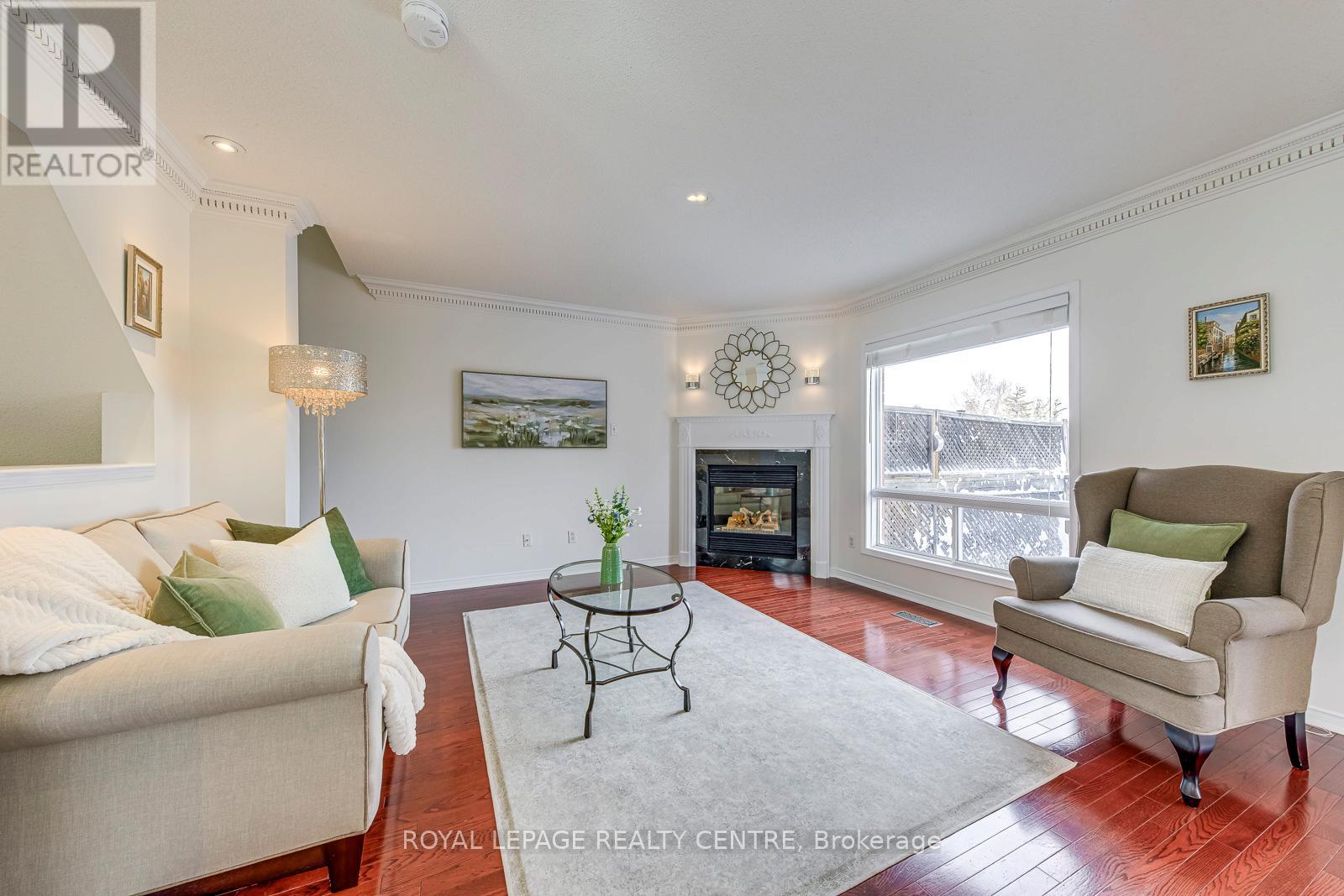 1588 Woodhenge Way, Mississauga (Meadowvale Village), Ontario  L5N 7T1 - Photo 7 - W12748906