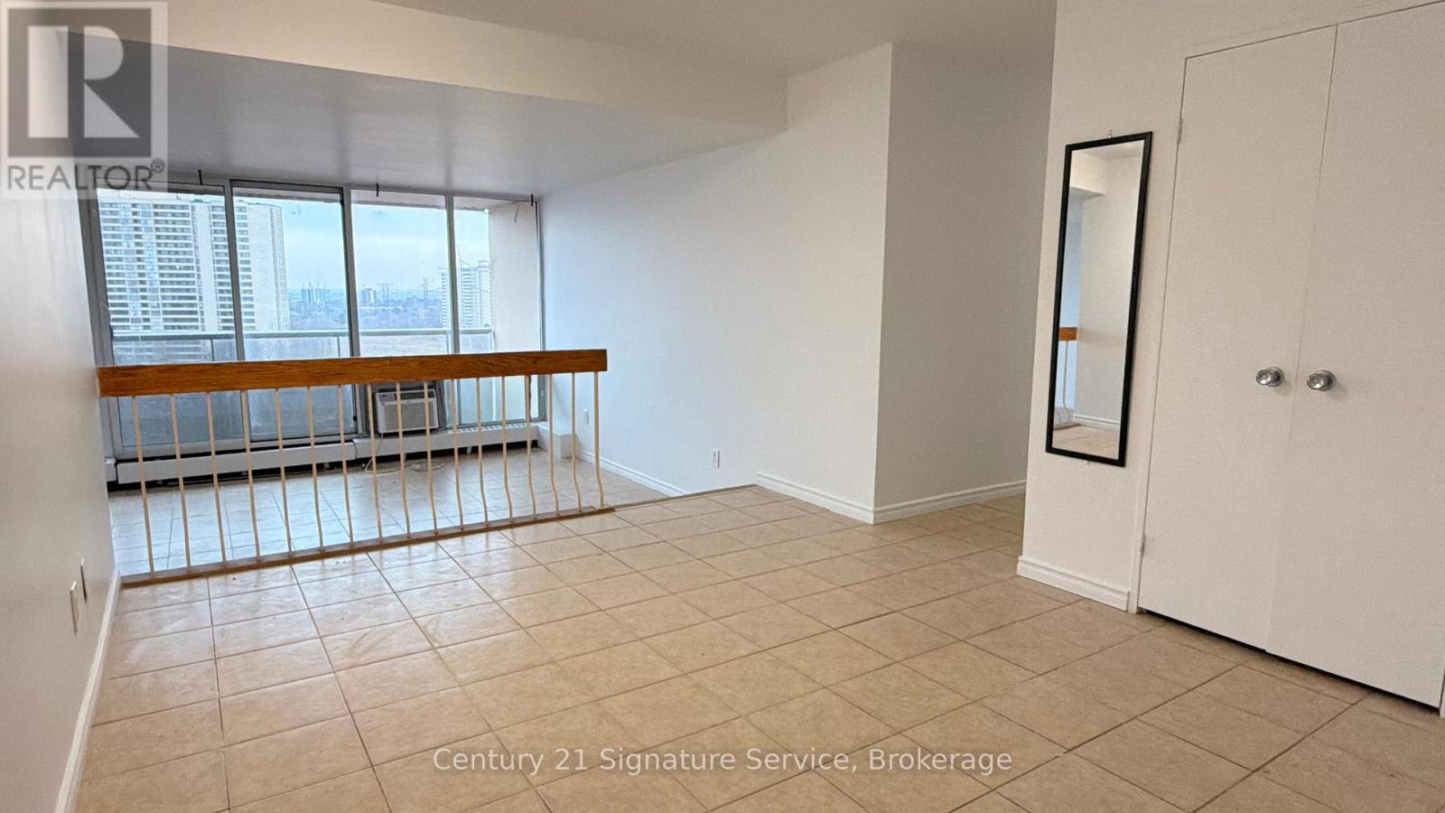 803 - 31 Four Winds Drive, Toronto (York University Heights), Ontario  M3J 1K9 - Photo 2 - W12748932