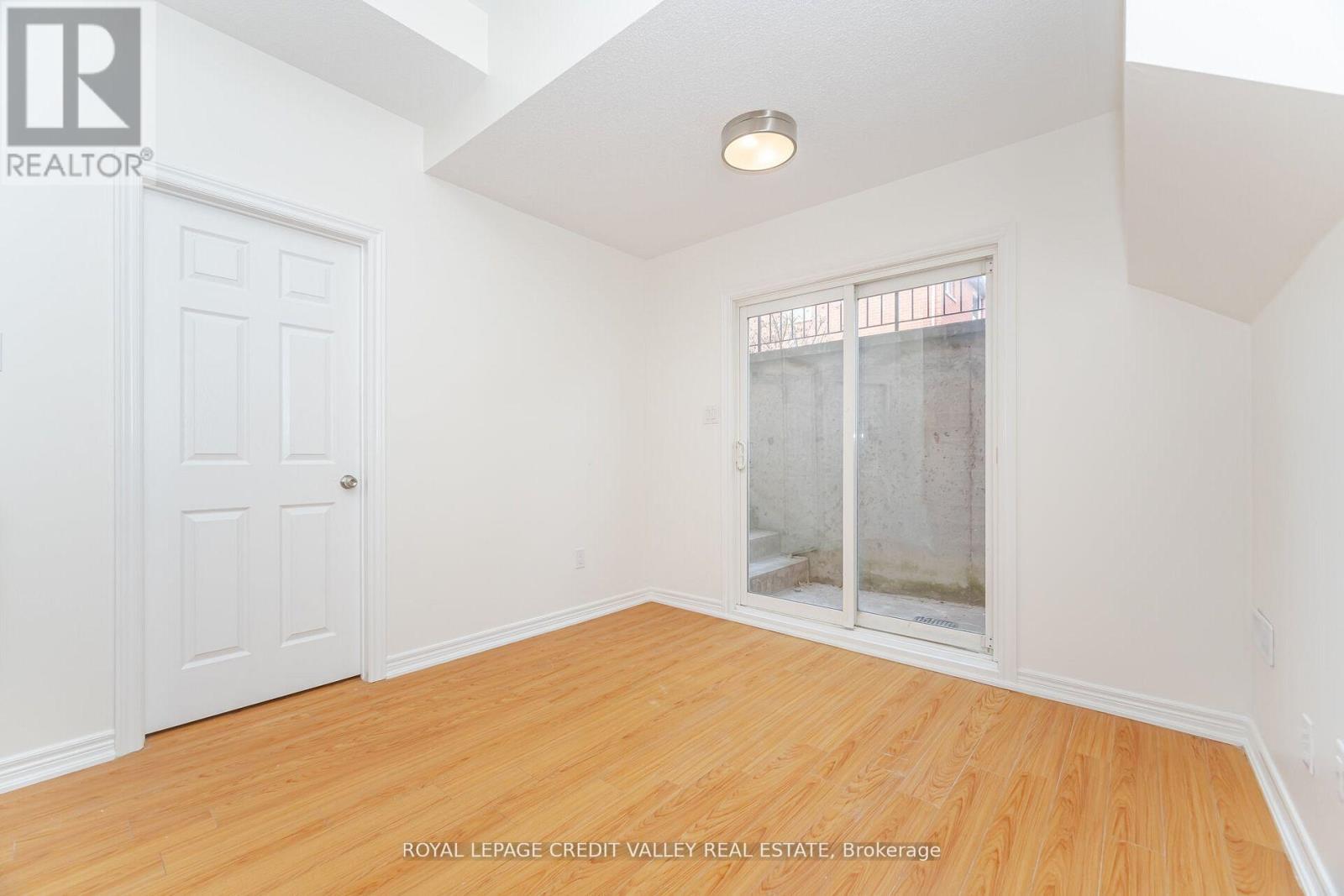 70 Blue Diamond Drive, Brampton (Bramalea North Industrial), Ontario  L6S 6K3 - Photo 36 - W12748956