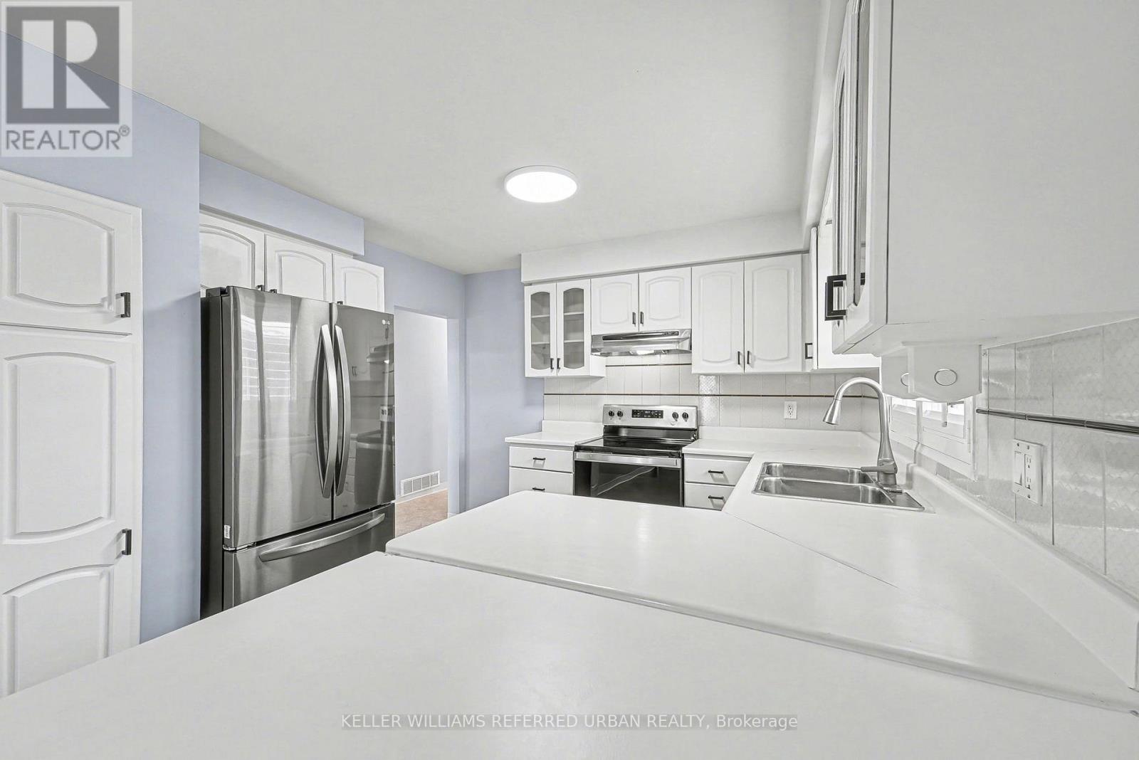 Main Floor - 148 Derrydown Road, Toronto, Ontario  M3J 1R8 - Photo 10 - W12748974